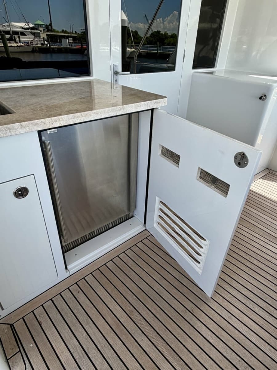 2012 Alaskan 70 Motor Yacht - Photo 16