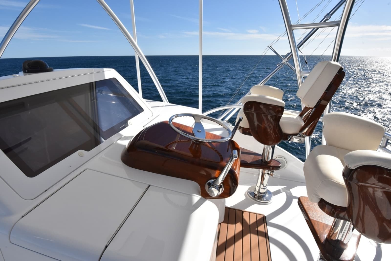 2019 Viking 80 Skybridge - Photo 155
