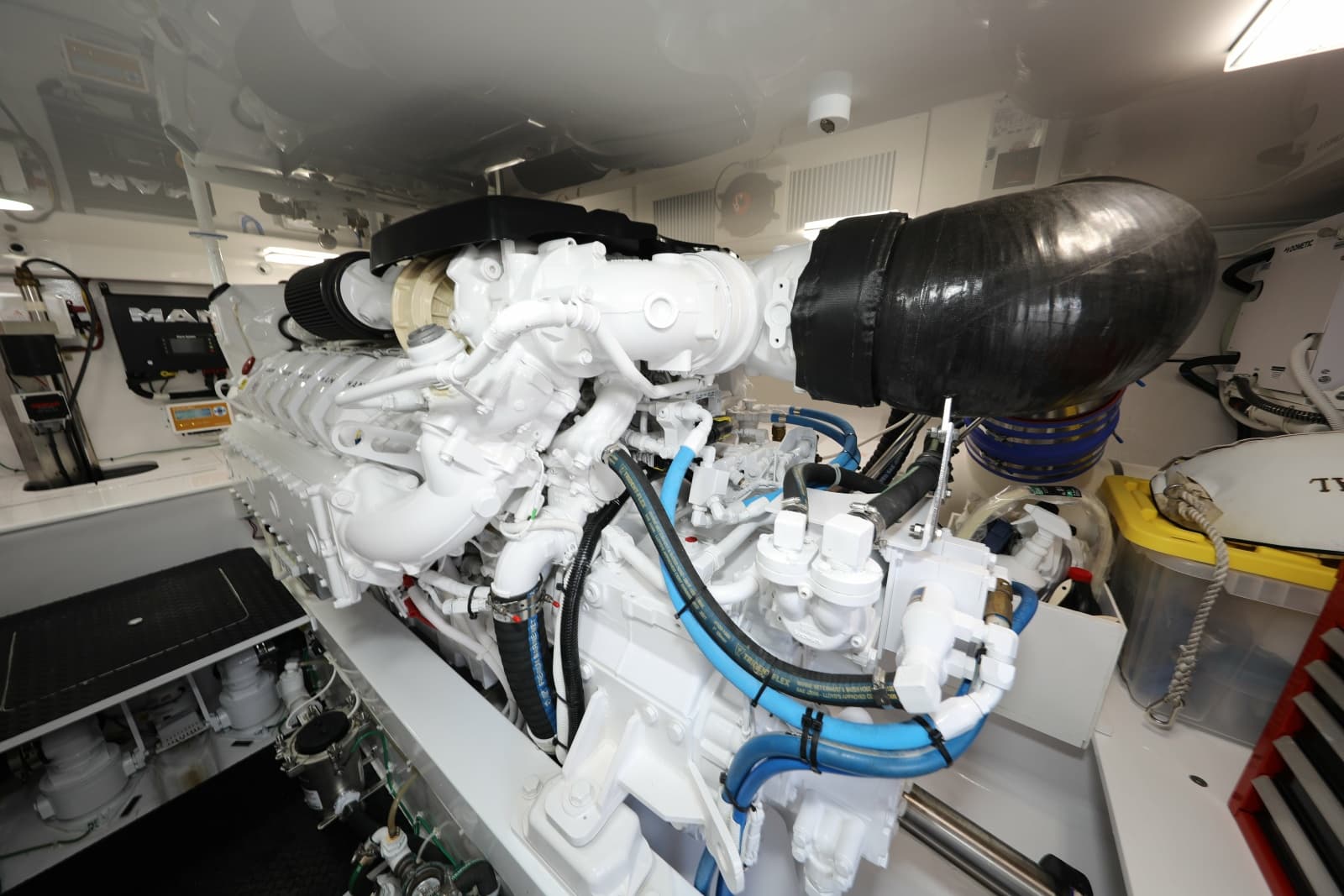 2023 Viking 54 Convertible - Photo 40