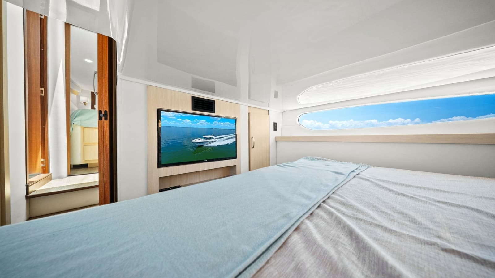 2025 Regal 38 XO - Photo 35