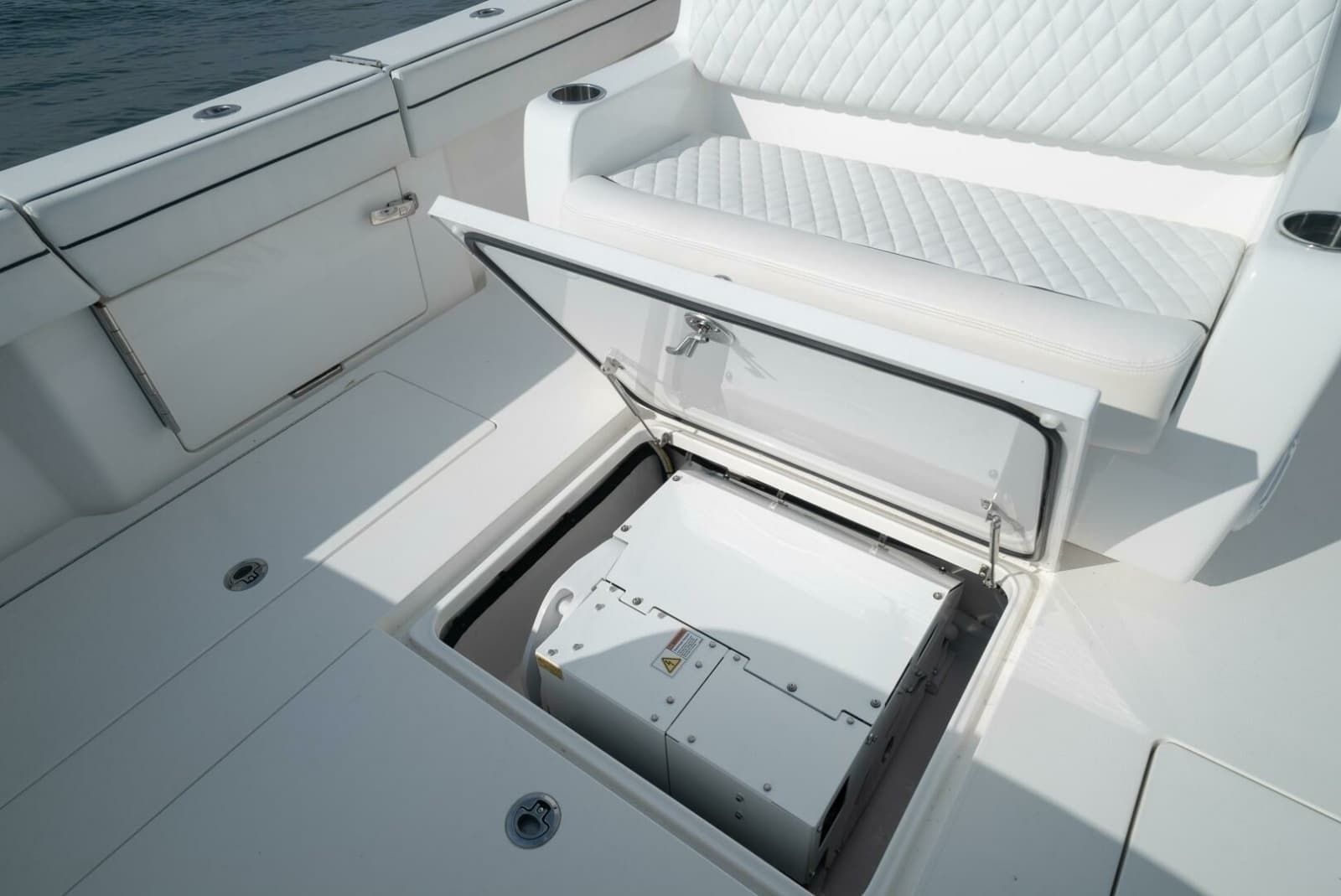 2022 Valhalla Boatworks V-37 - Photo 11
