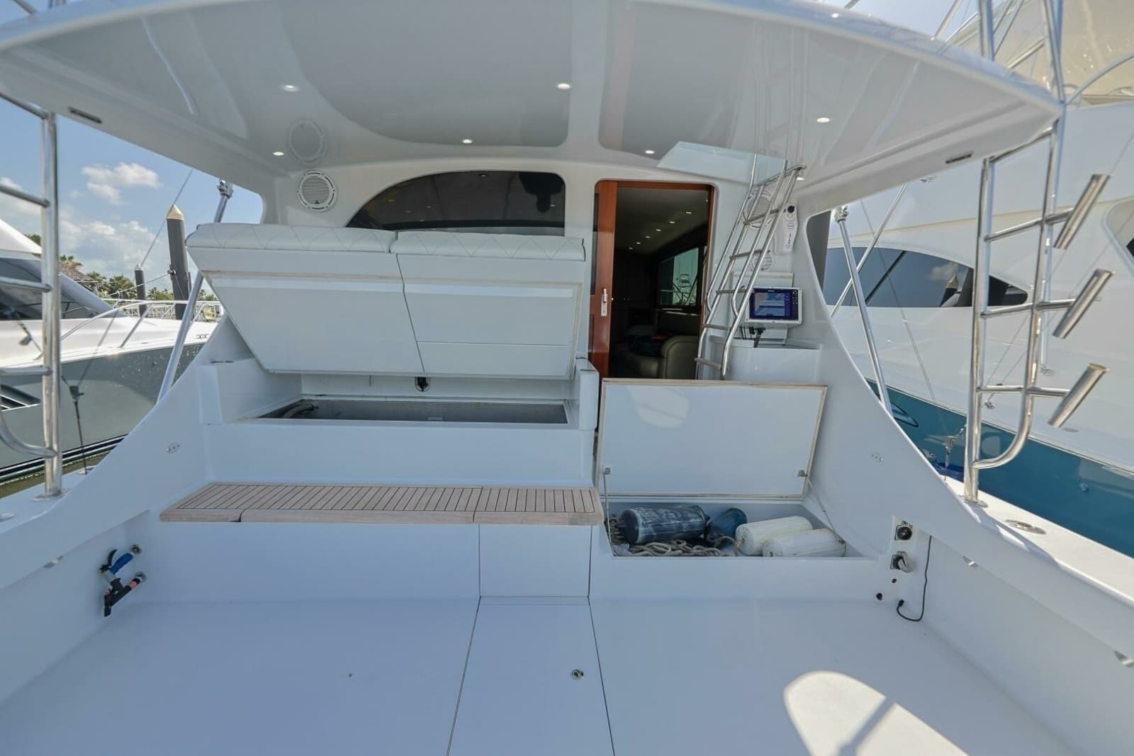 2014 Blackwell 62 Convertible - Photo 69