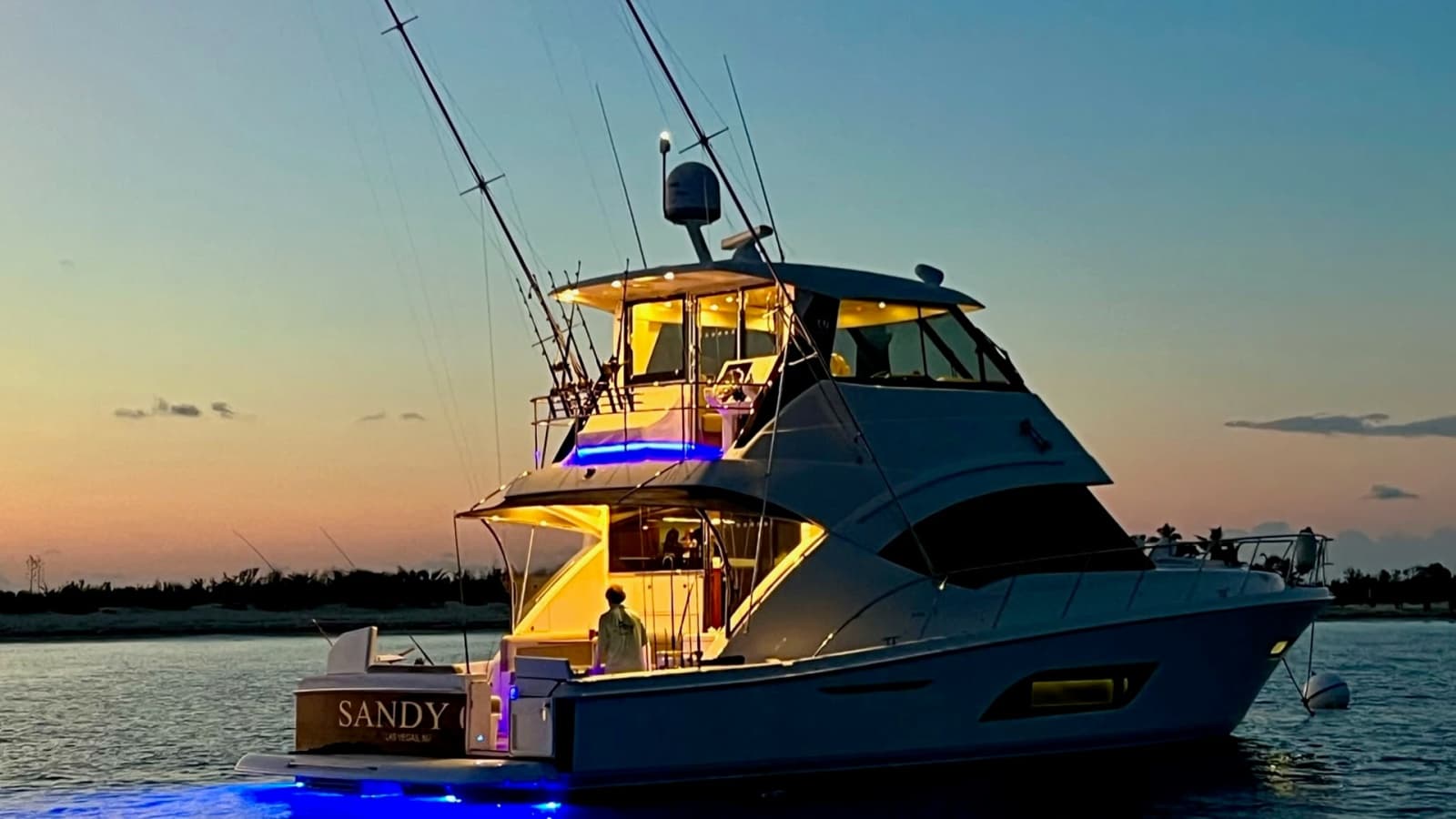 2021 Riviera 57 Enclosed Bridge - Photo 32