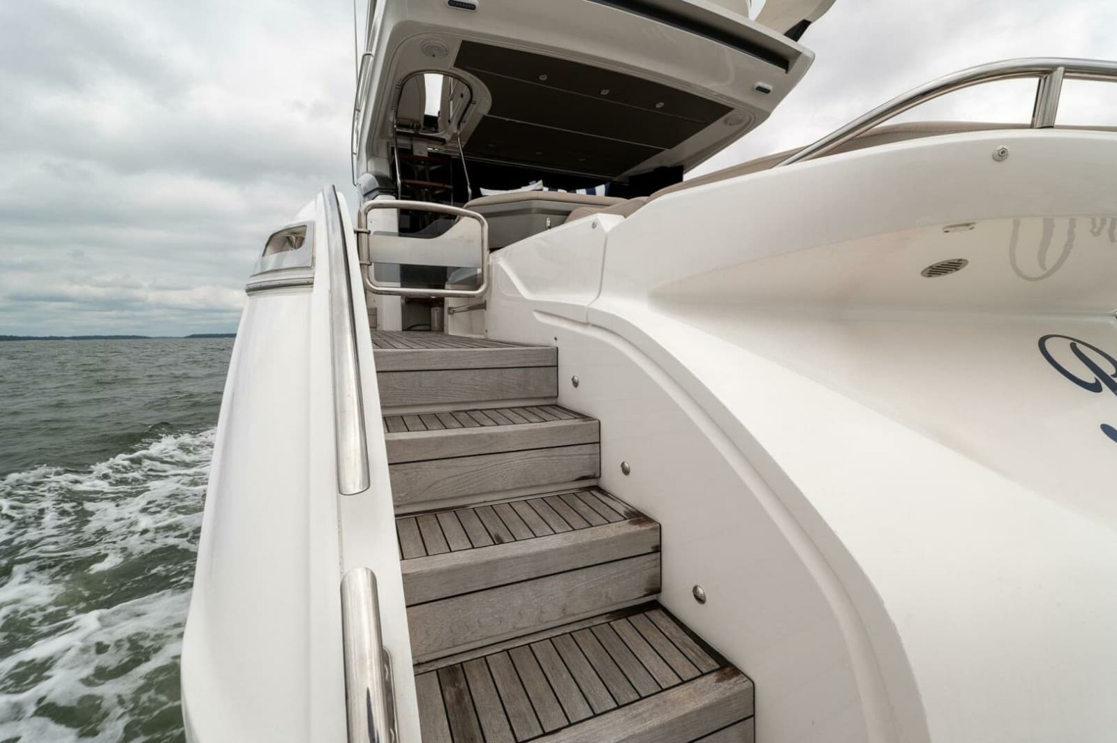 2021 Princess S62 - Photo 19
