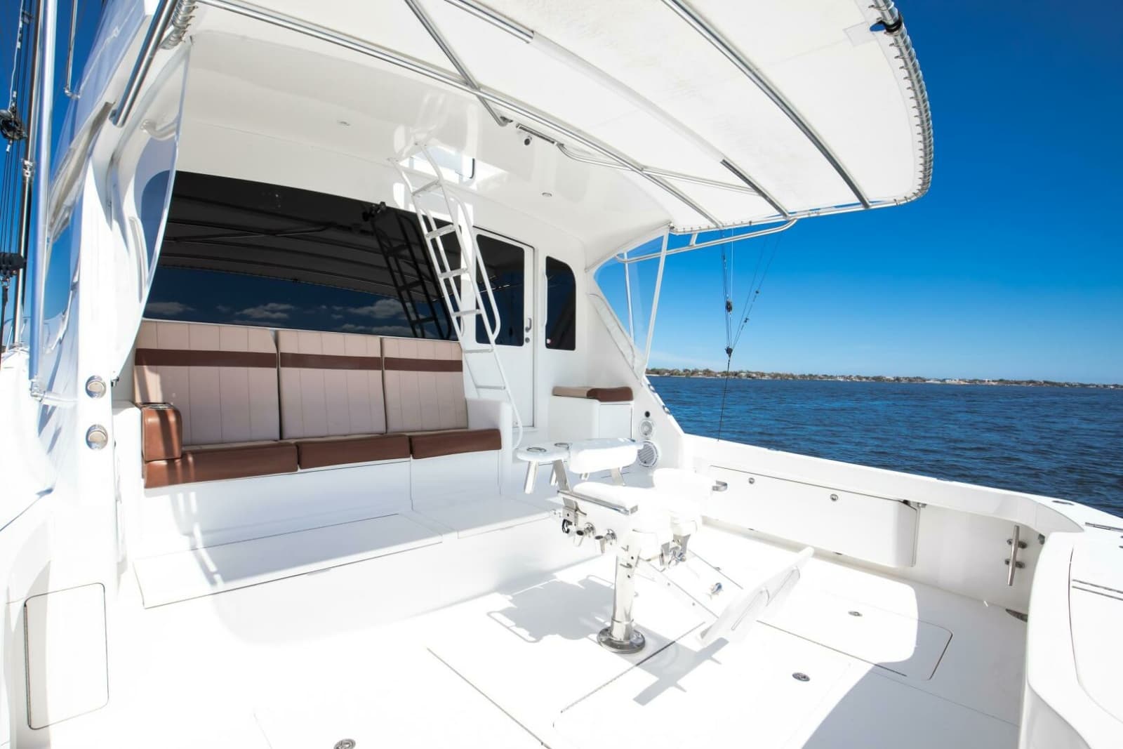 2009 Viking 64 Enclosed Bridge w/ Tower - Photo 8