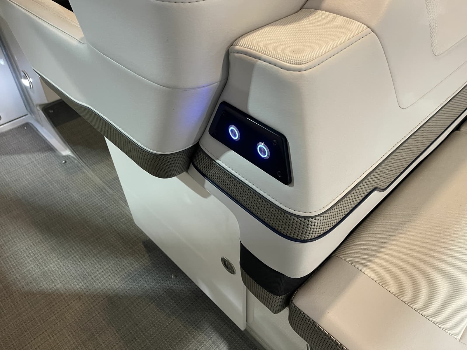2020 Formula 380 Super Sport Crossover I/O - Photo 46