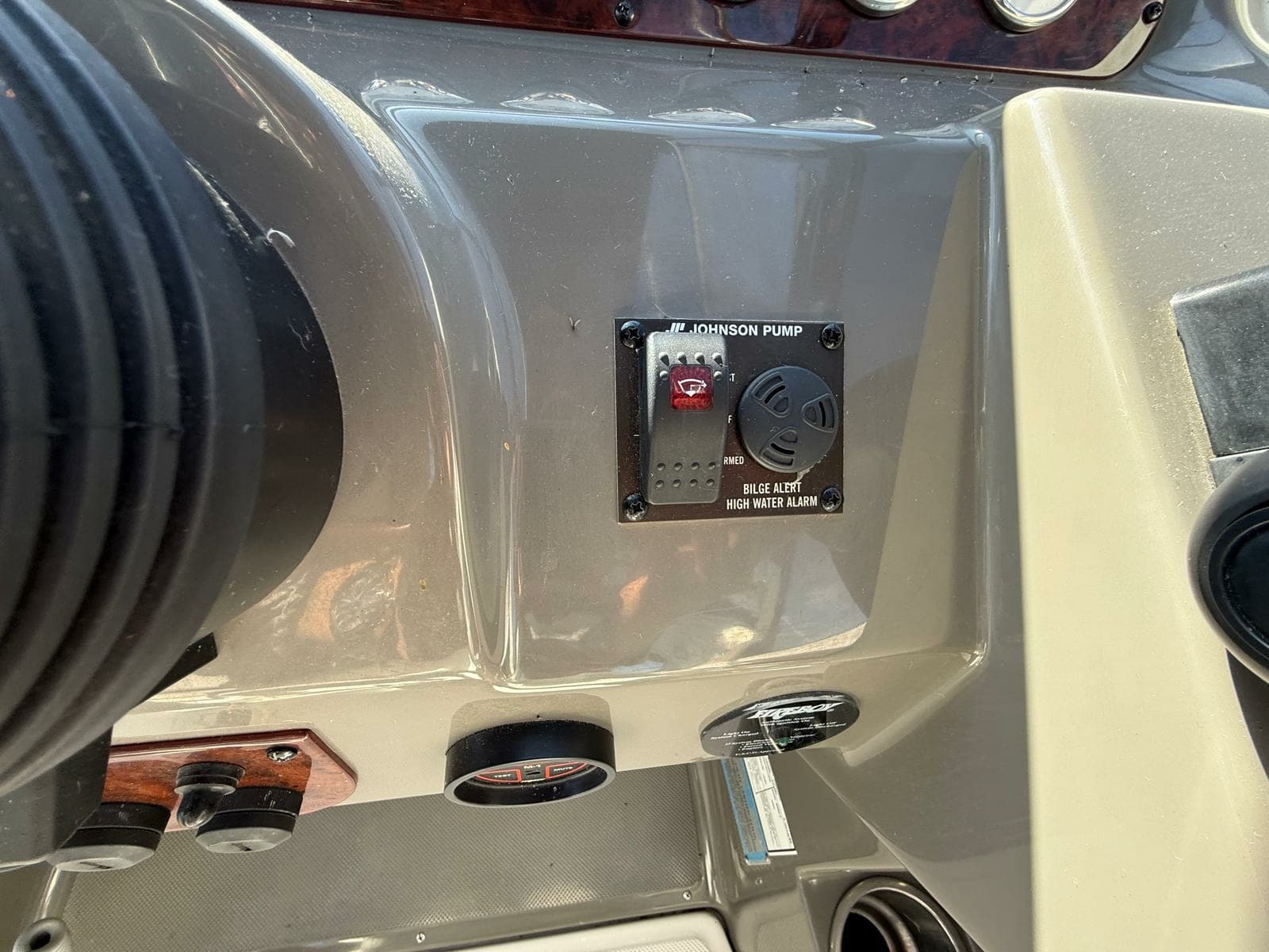 2008 Regal 2860 Window Express - Photo 26