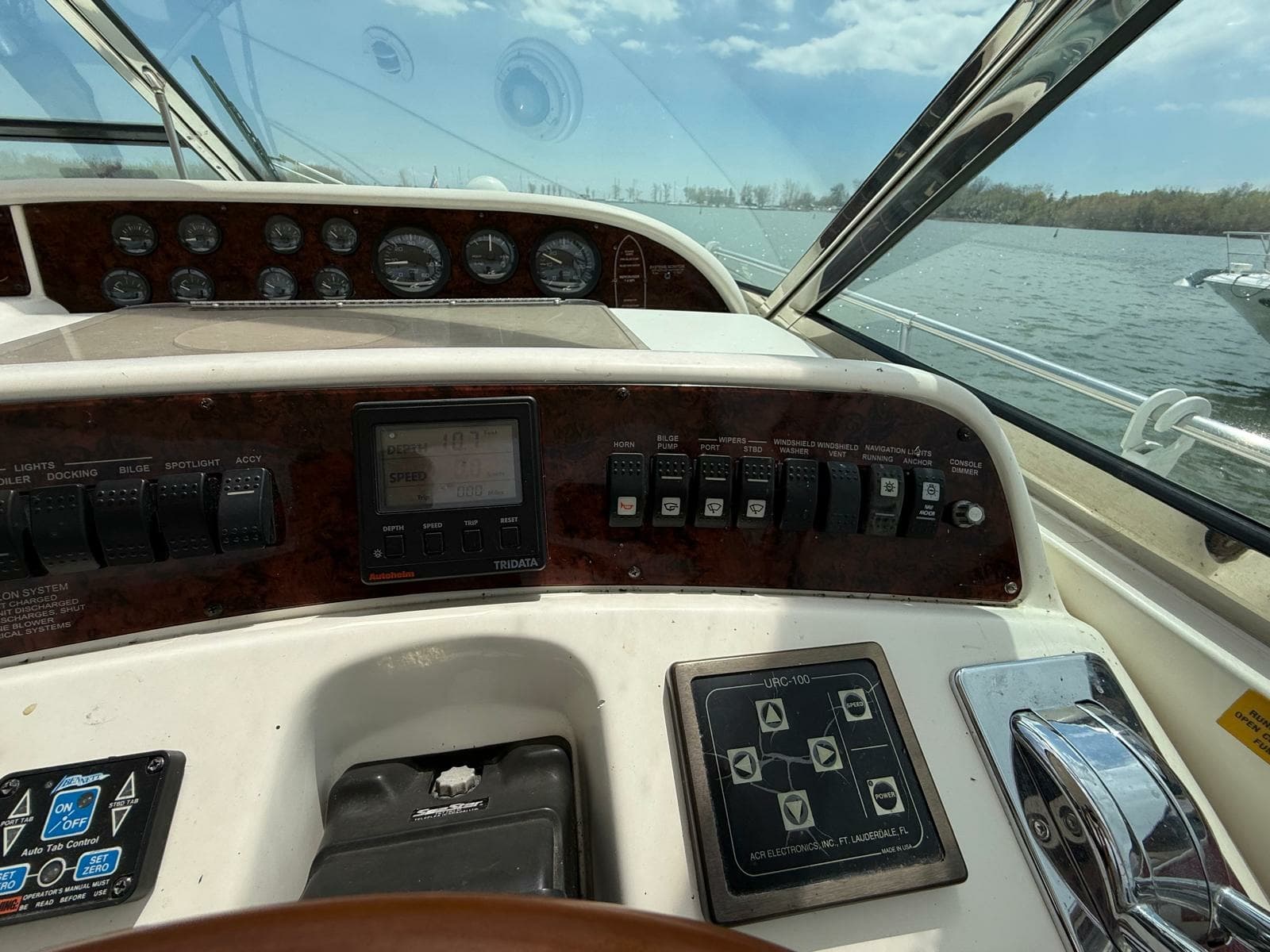 1996 Sea Ray 370 Sundancer - Photo 29