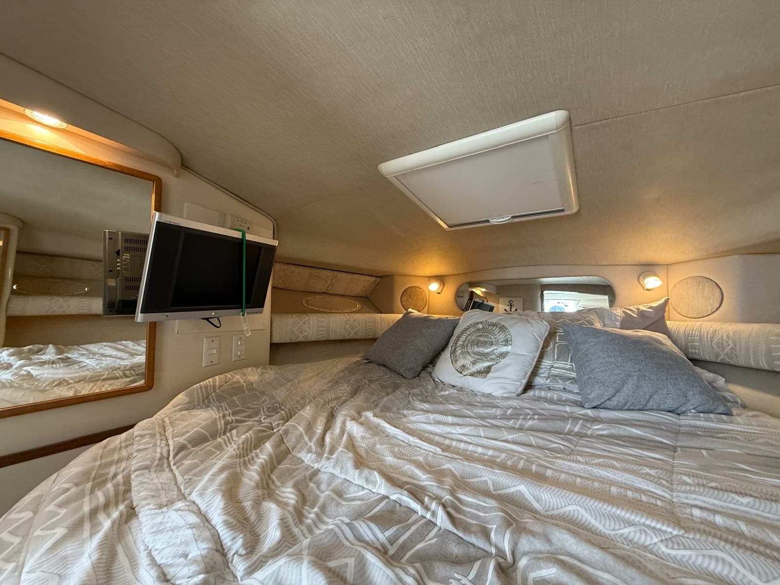 1996 Sea Ray 370 Sundancer - Photo 47