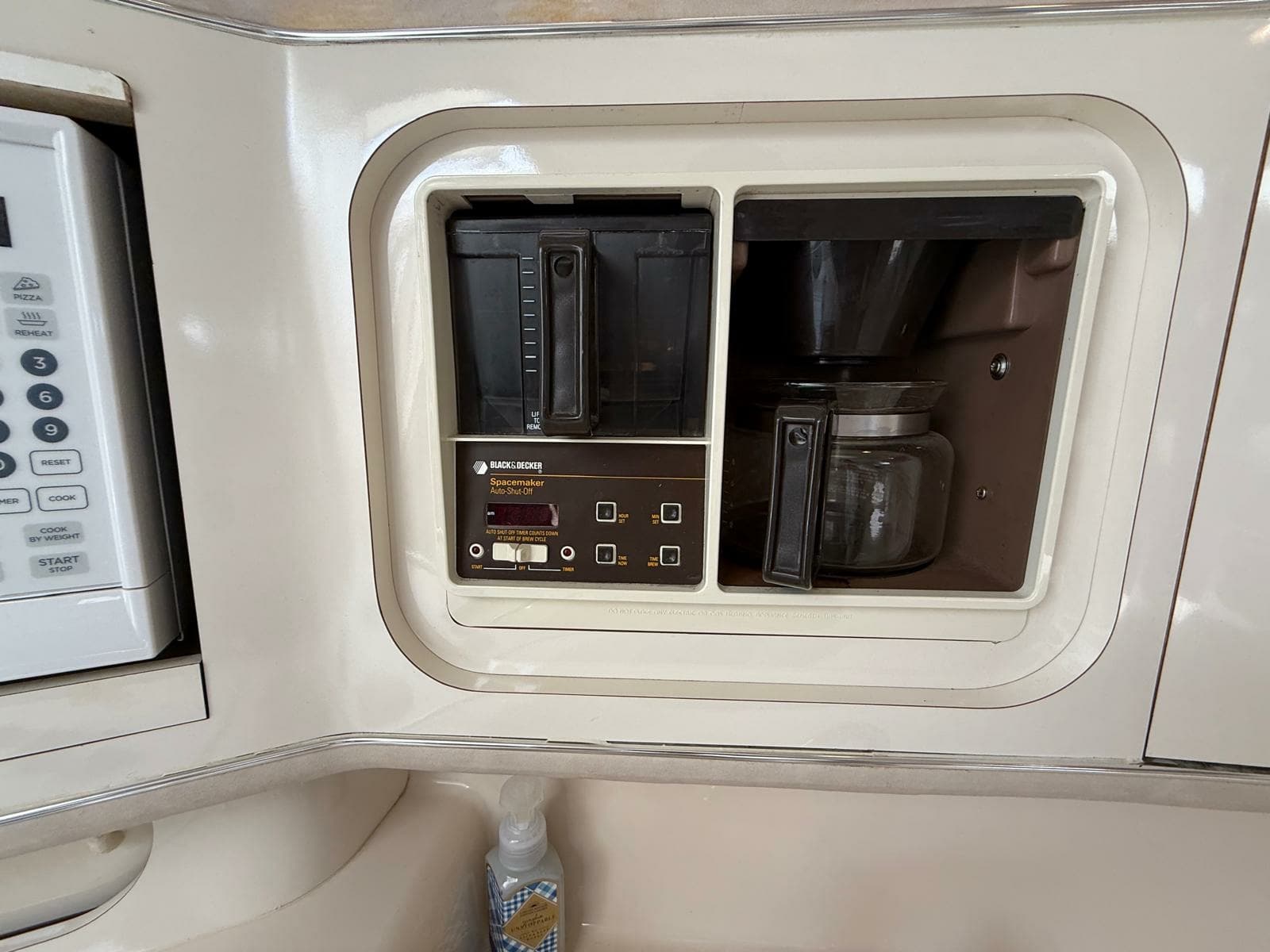 1996 Sea Ray 370 Sundancer - Photo 56