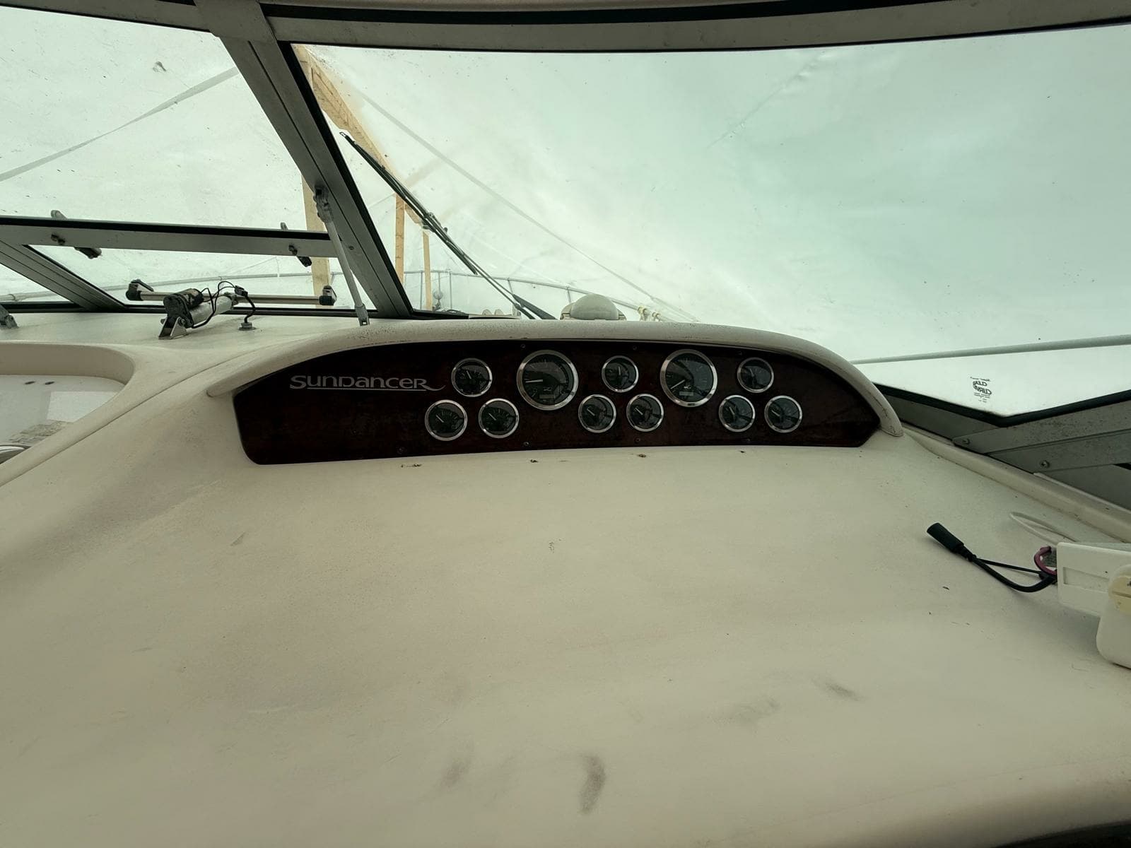 1997 Sea Ray 330 Sundancer - Photo 18