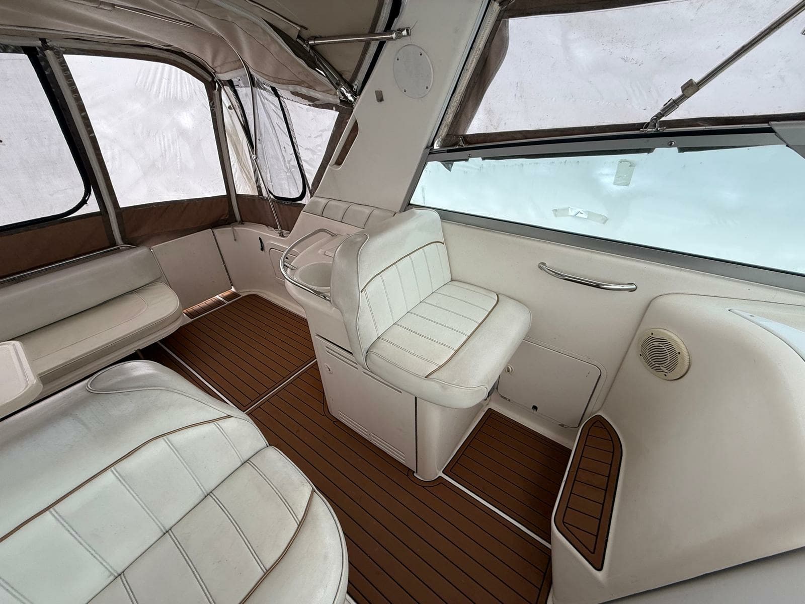1997 Sea Ray 330 Sundancer - Photo 28