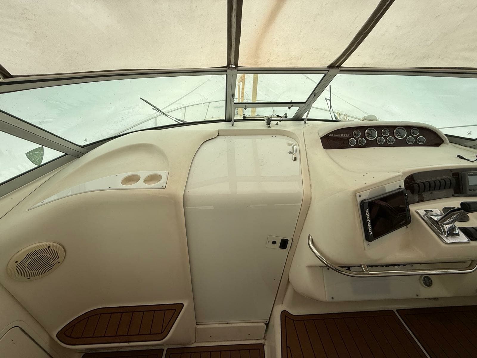 1997 Sea Ray 330 Sundancer - Photo 32
