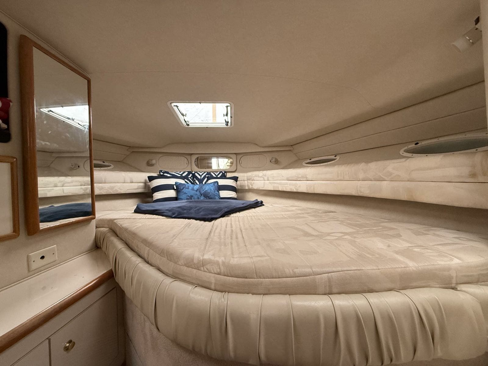 1997 Sea Ray 330 Sundancer - Photo 43