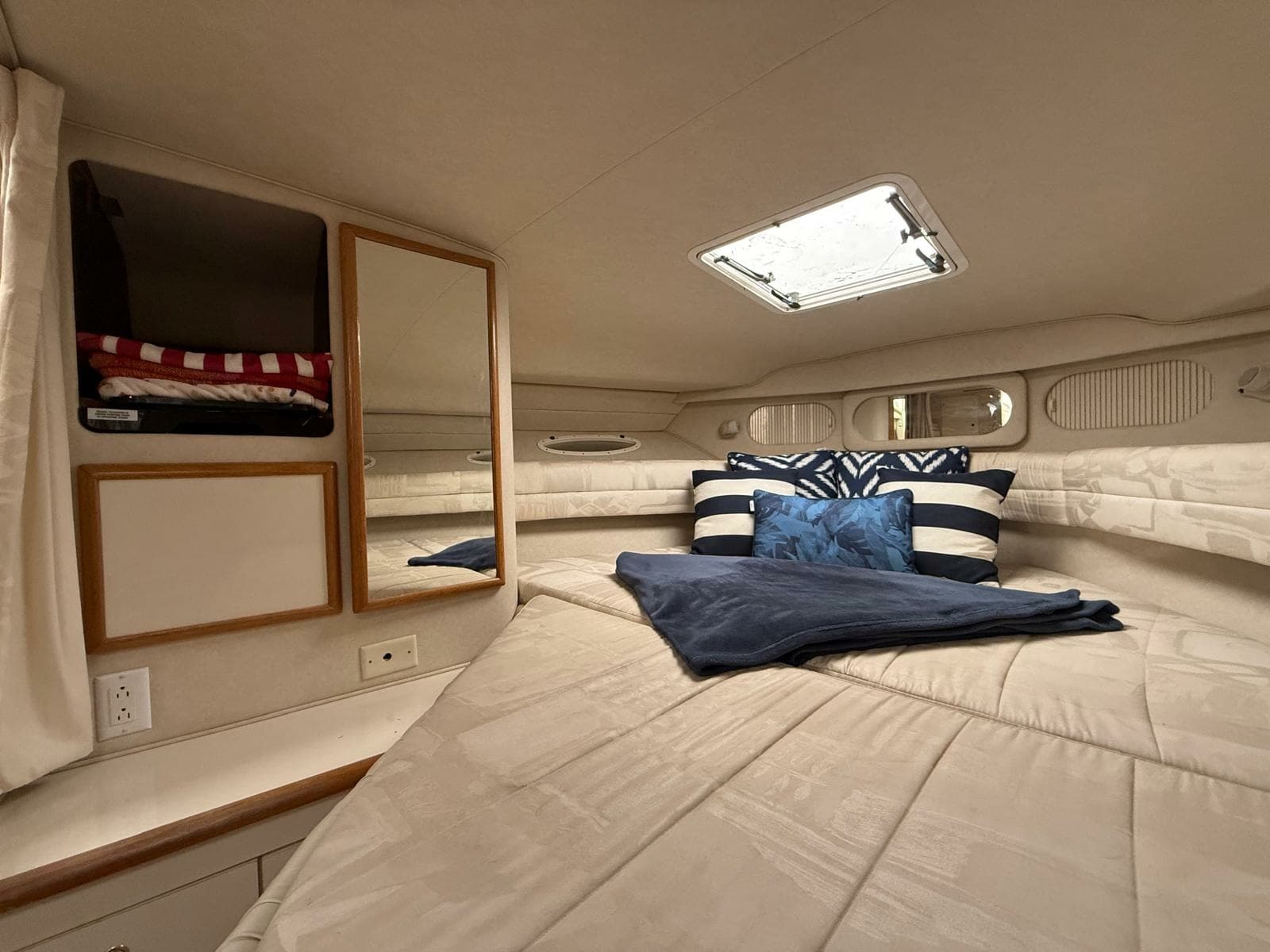 1997 Sea Ray 330 Sundancer - Photo 44