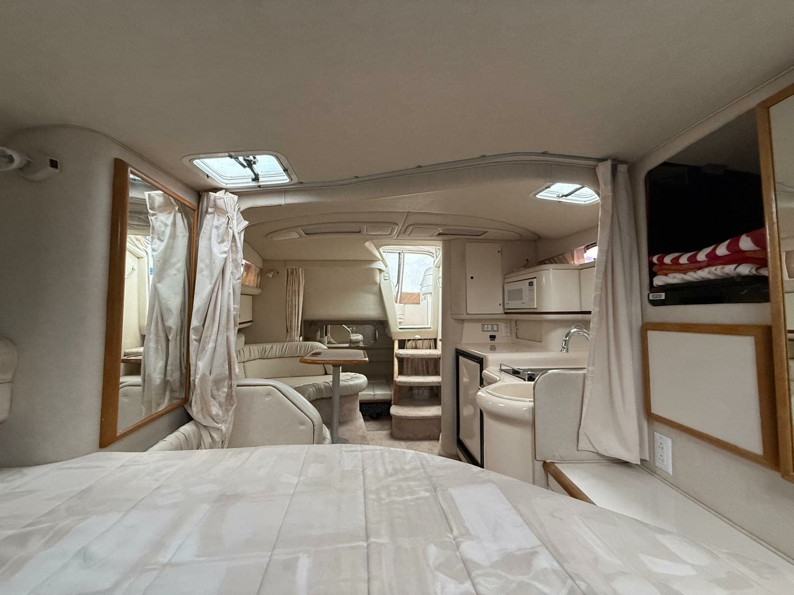 1997 Sea Ray 330 Sundancer - Photo 46