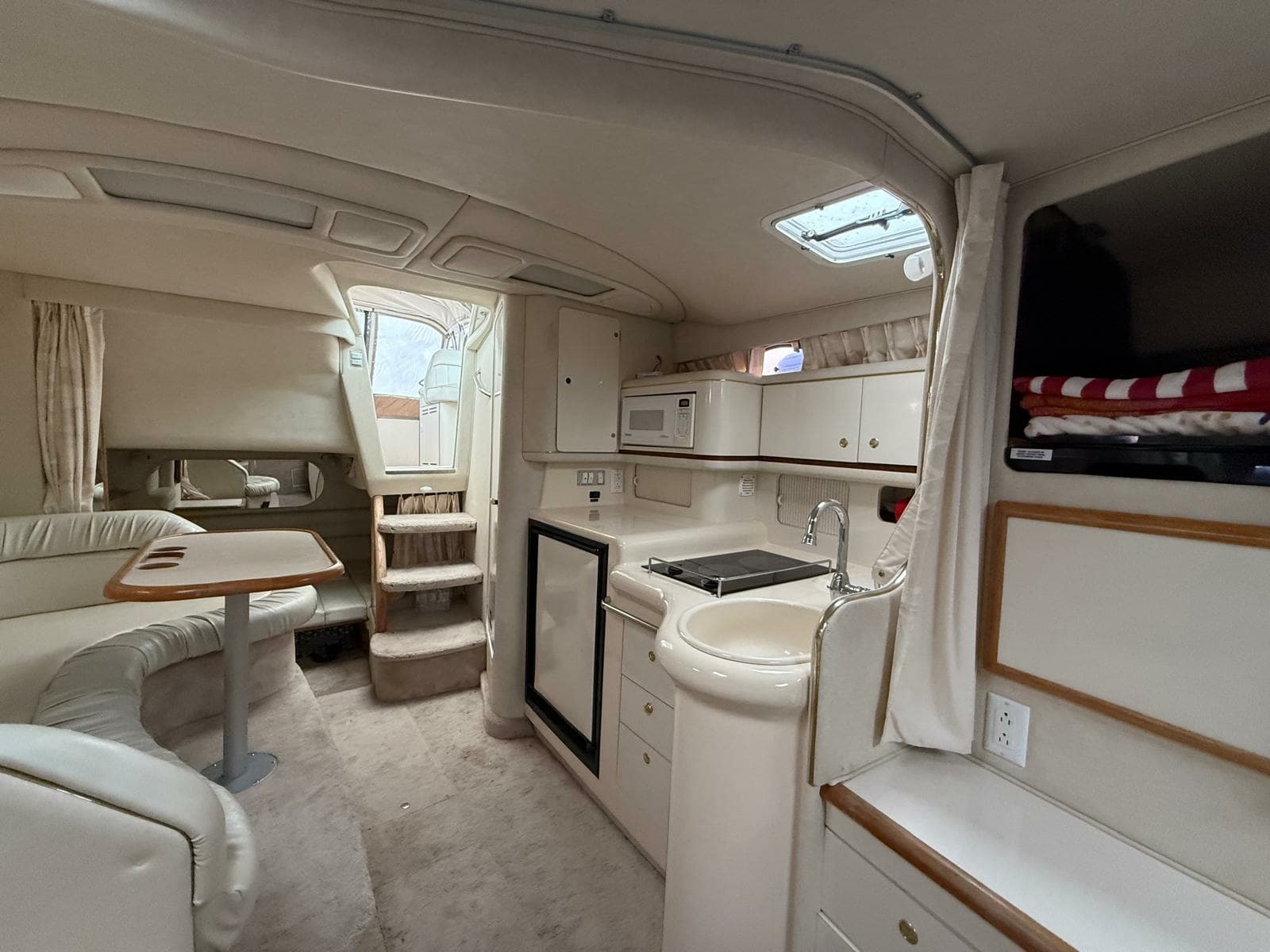 1997 Sea Ray 330 Sundancer - Photo 47