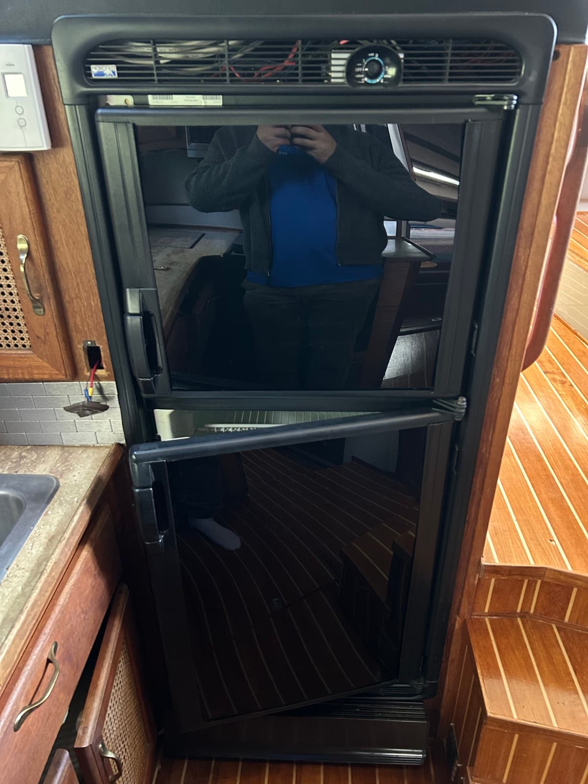 1985 Bayliner 3870 - Photo 11