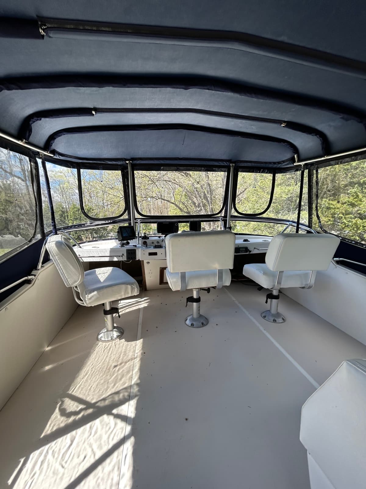 1985 Bayliner 3870 - Photo 25