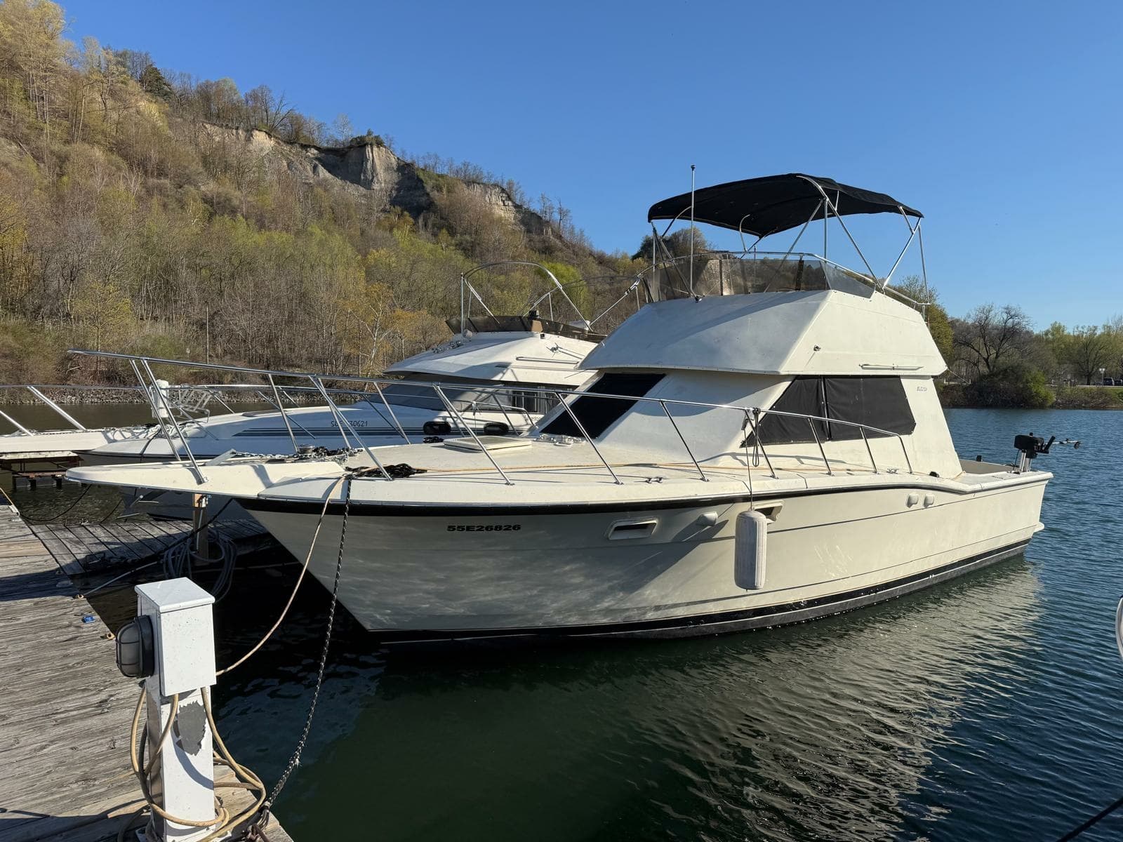 1984 Hatteras 36 Convertible - Photo 1