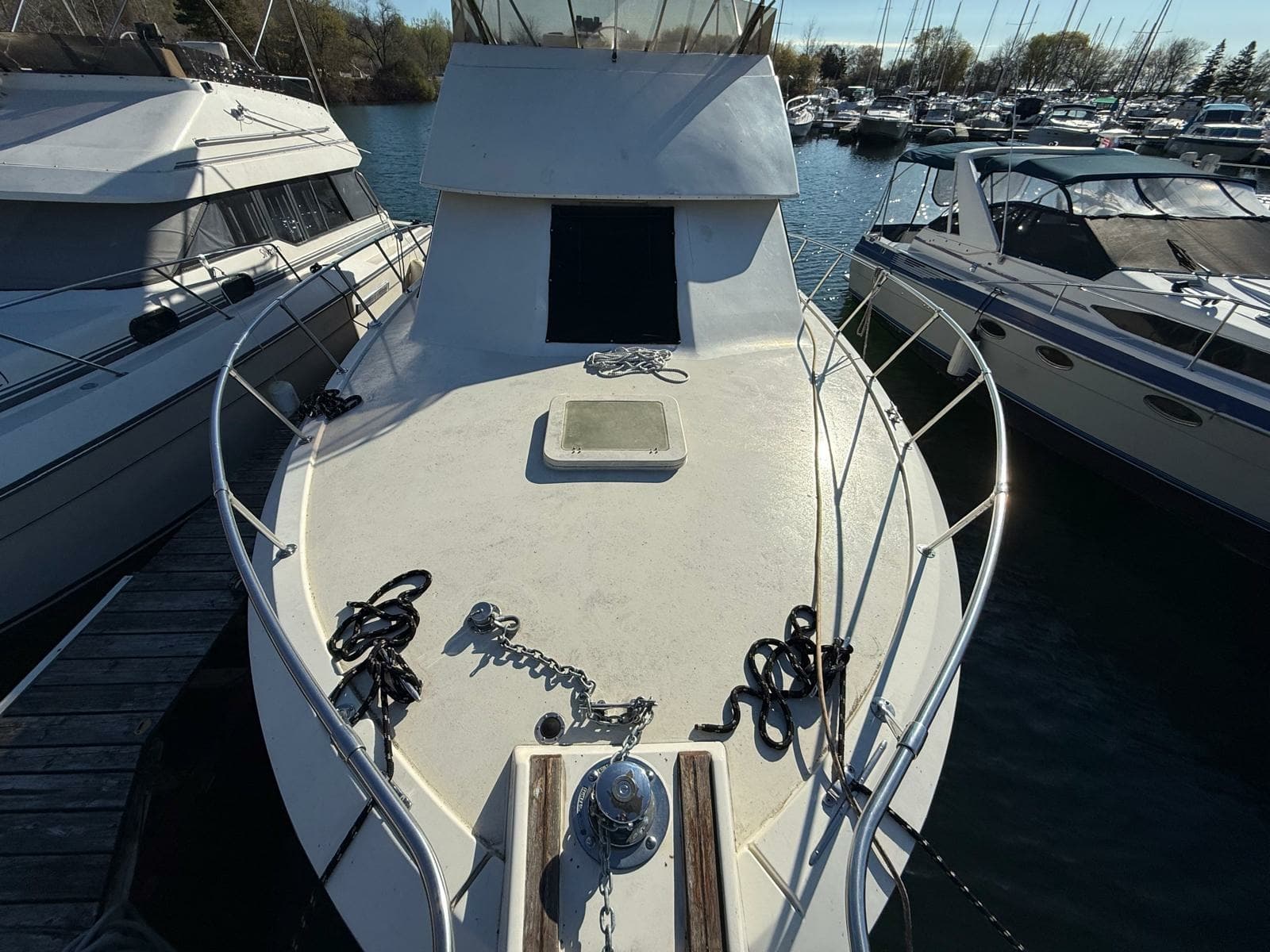 1984 Hatteras 36 Convertible - Photo 6
