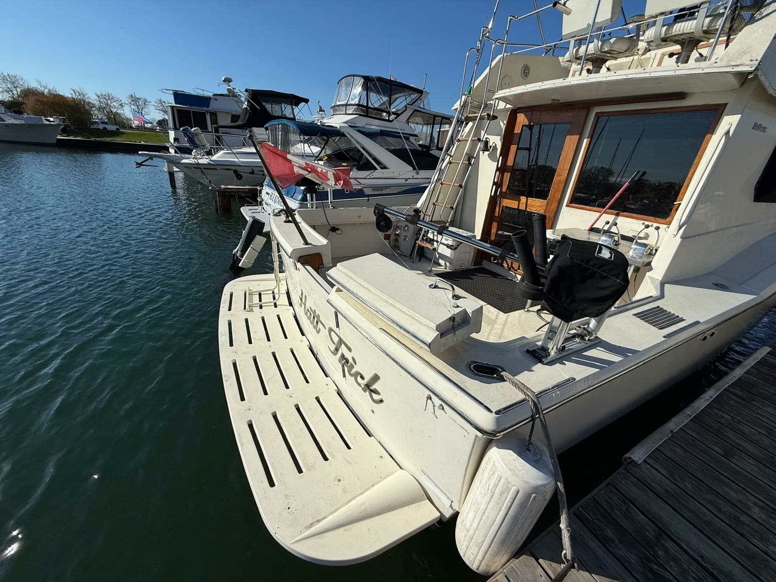 1984 Hatteras 36 Convertible - Photo 13
