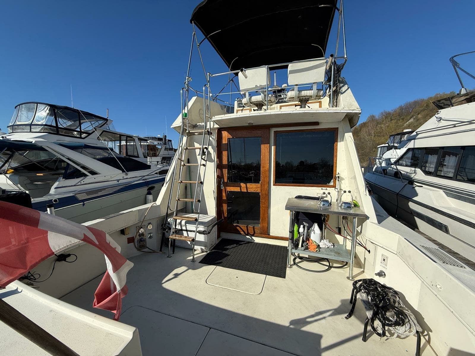 1984 Hatteras 36 Convertible - Photo 15