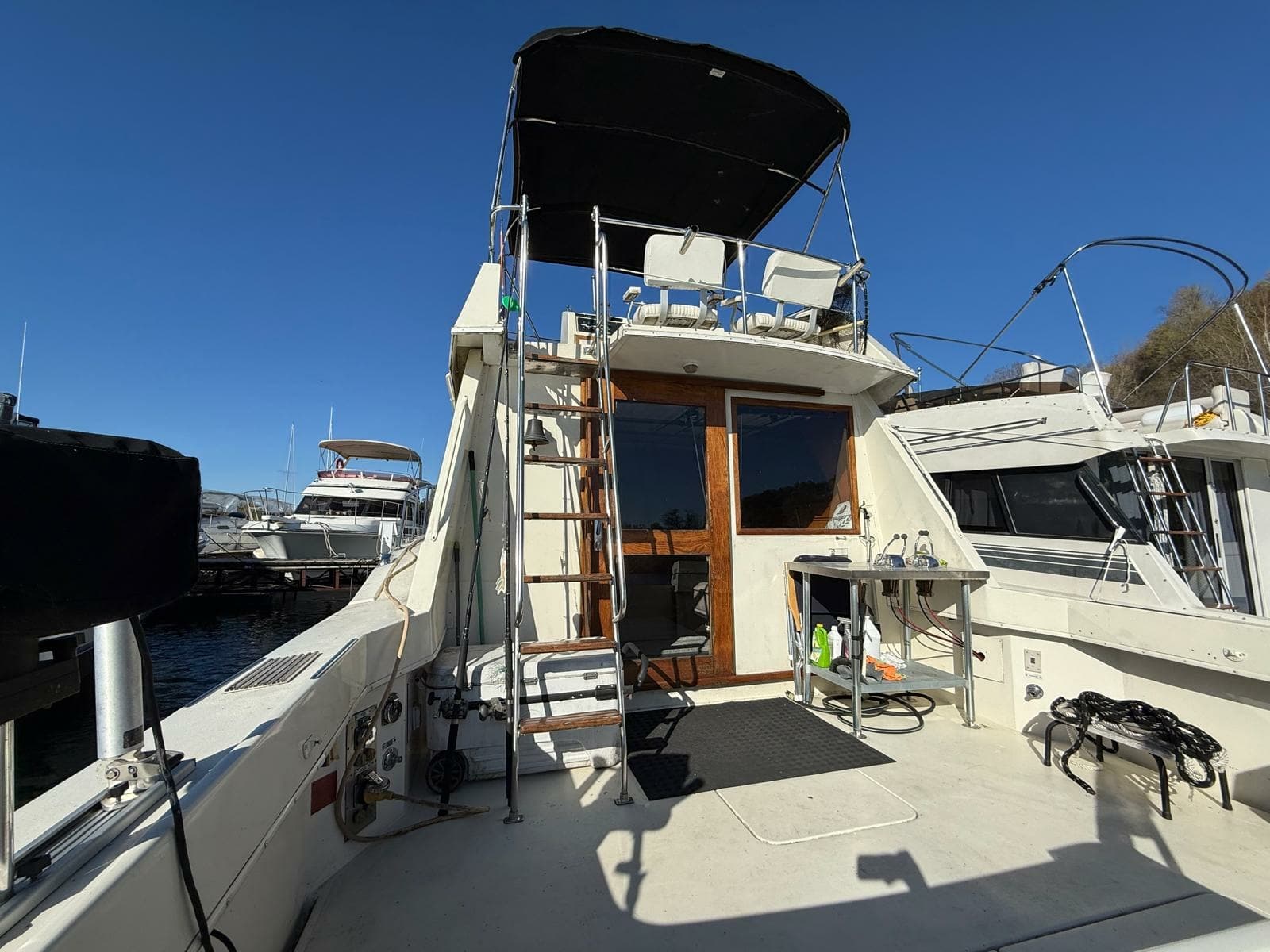 1984 Hatteras 36 Convertible - Photo 18