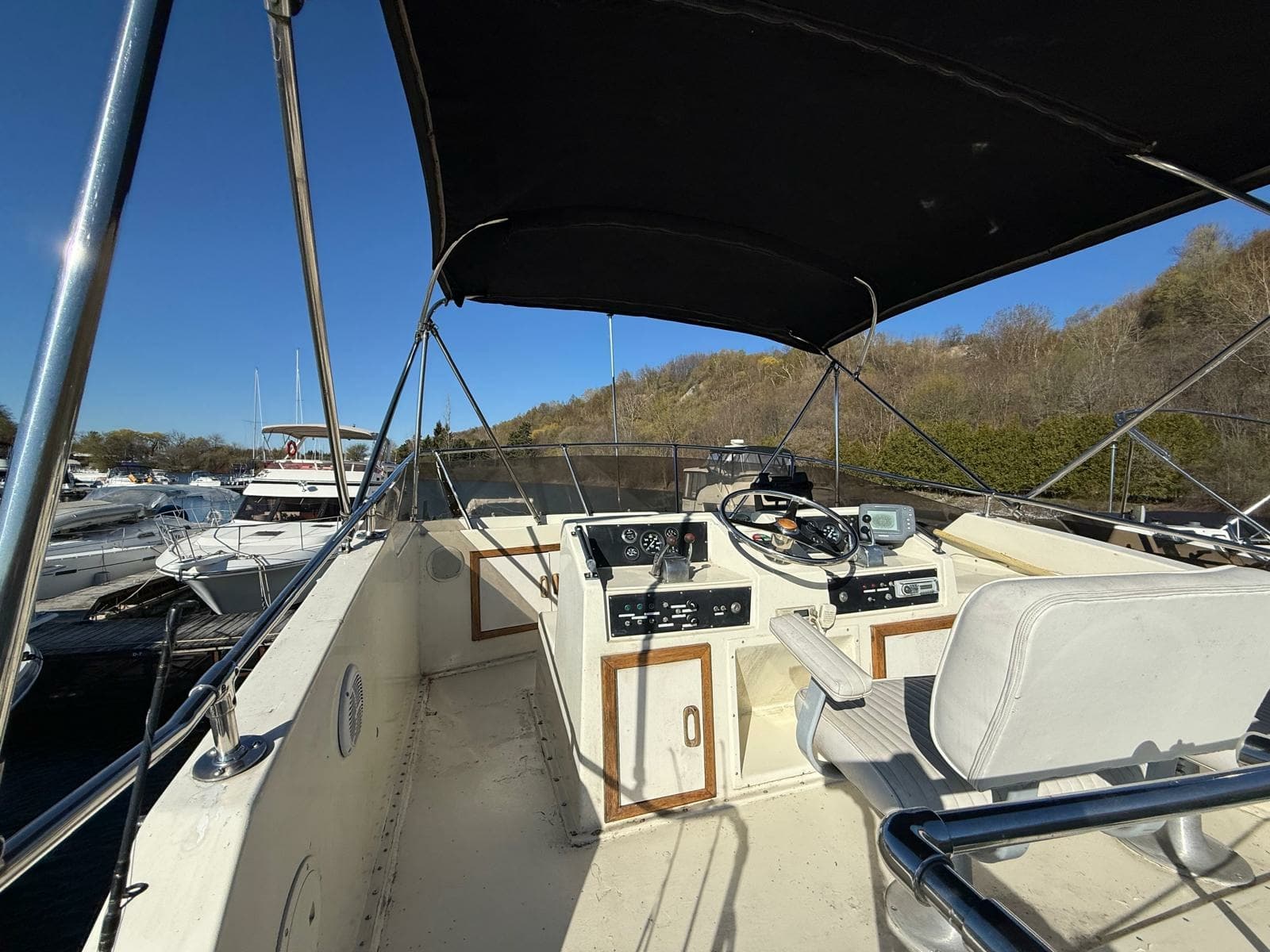 1984 Hatteras 36 Convertible - Photo 27