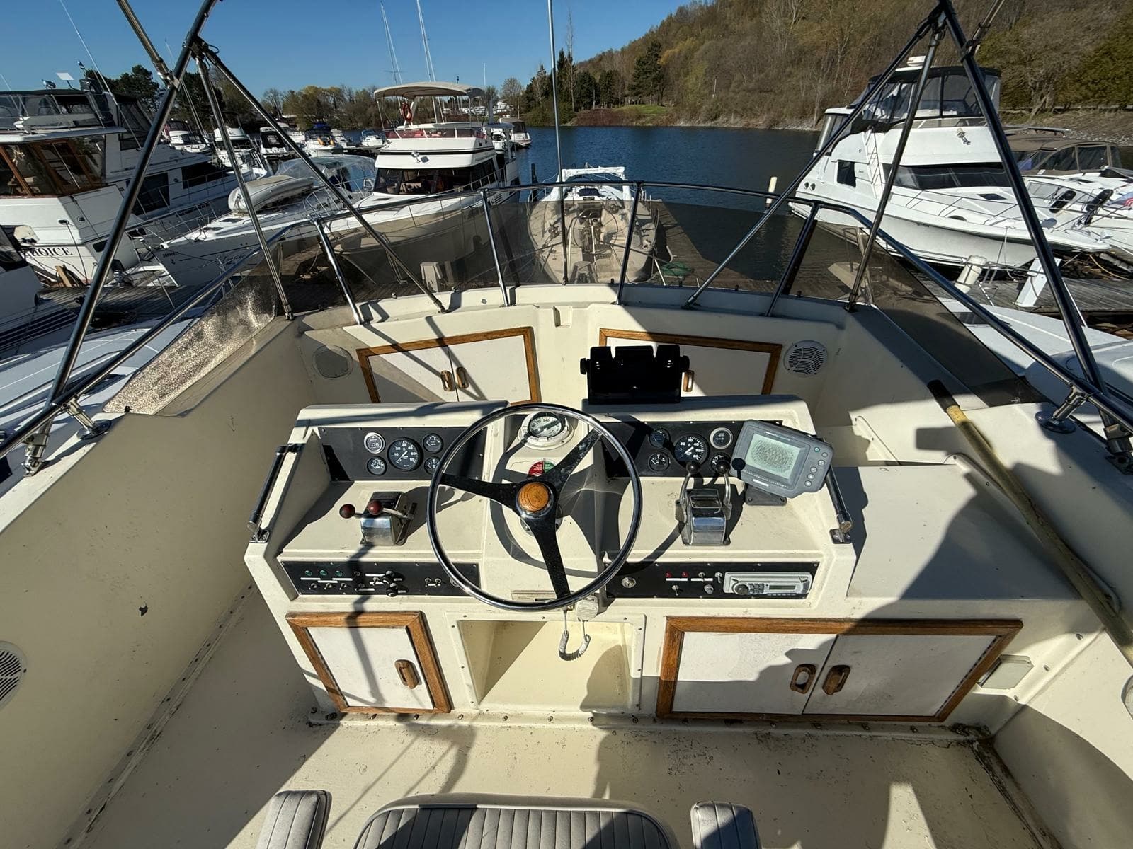 1984 Hatteras 36 Convertible - Photo 32