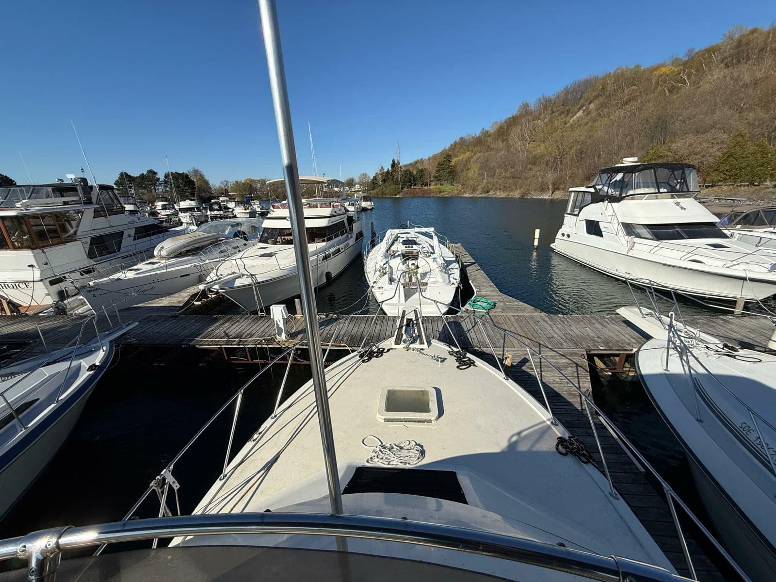 1984 Hatteras 36 Convertible - Photo 9