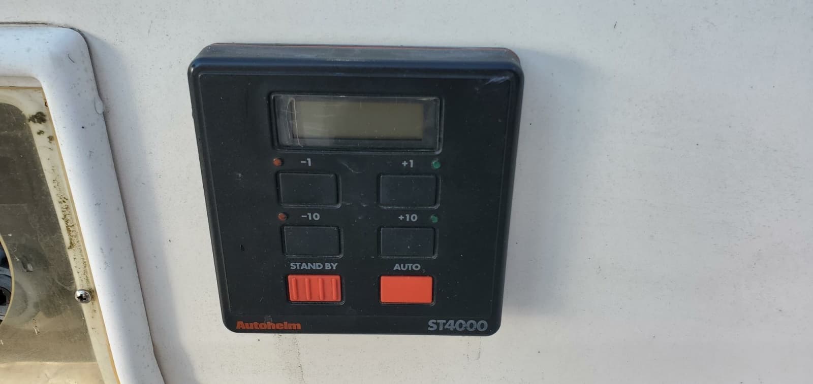 1990 Hunter 28 - Photo 18
