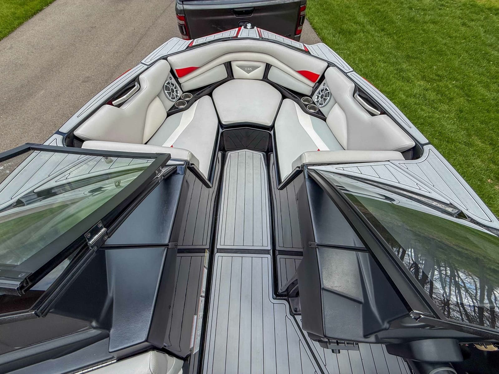 2016 Axis A22 - Photo 14