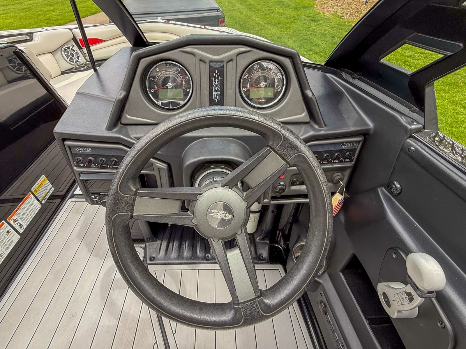 2016 Axis A22 - Photo 19