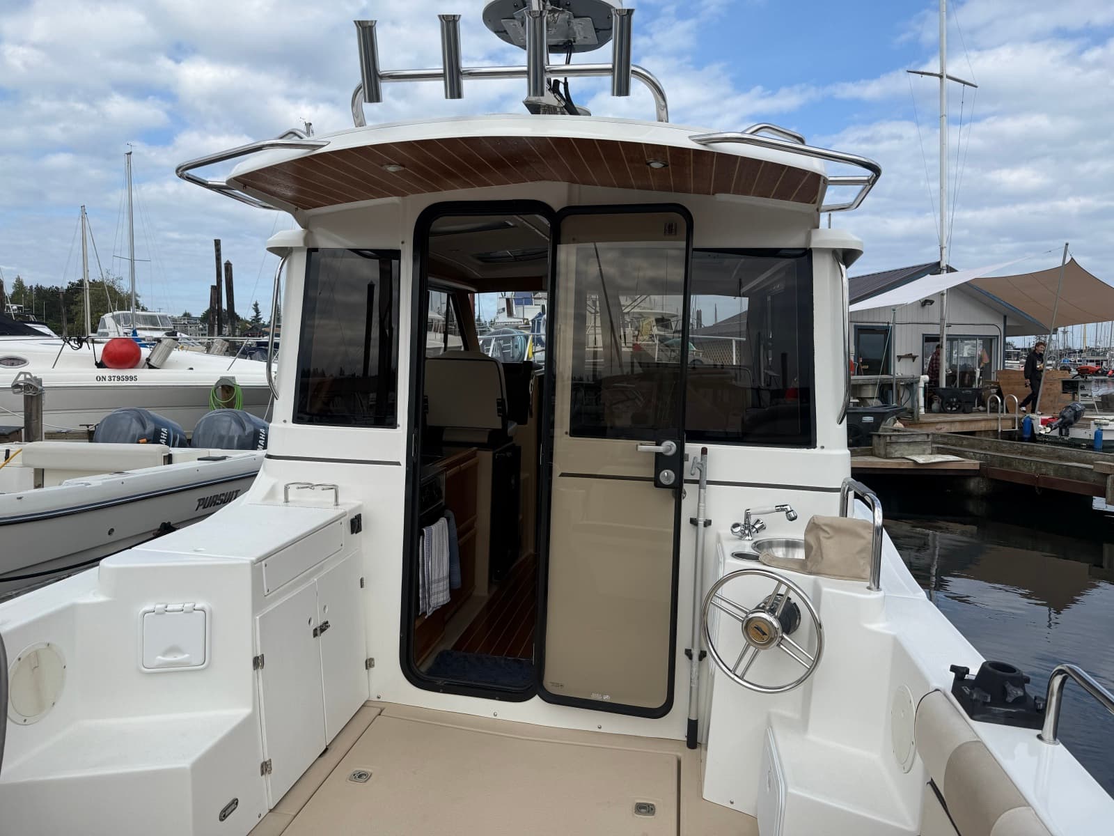 2015 Cutwater C-28 - Photo 7