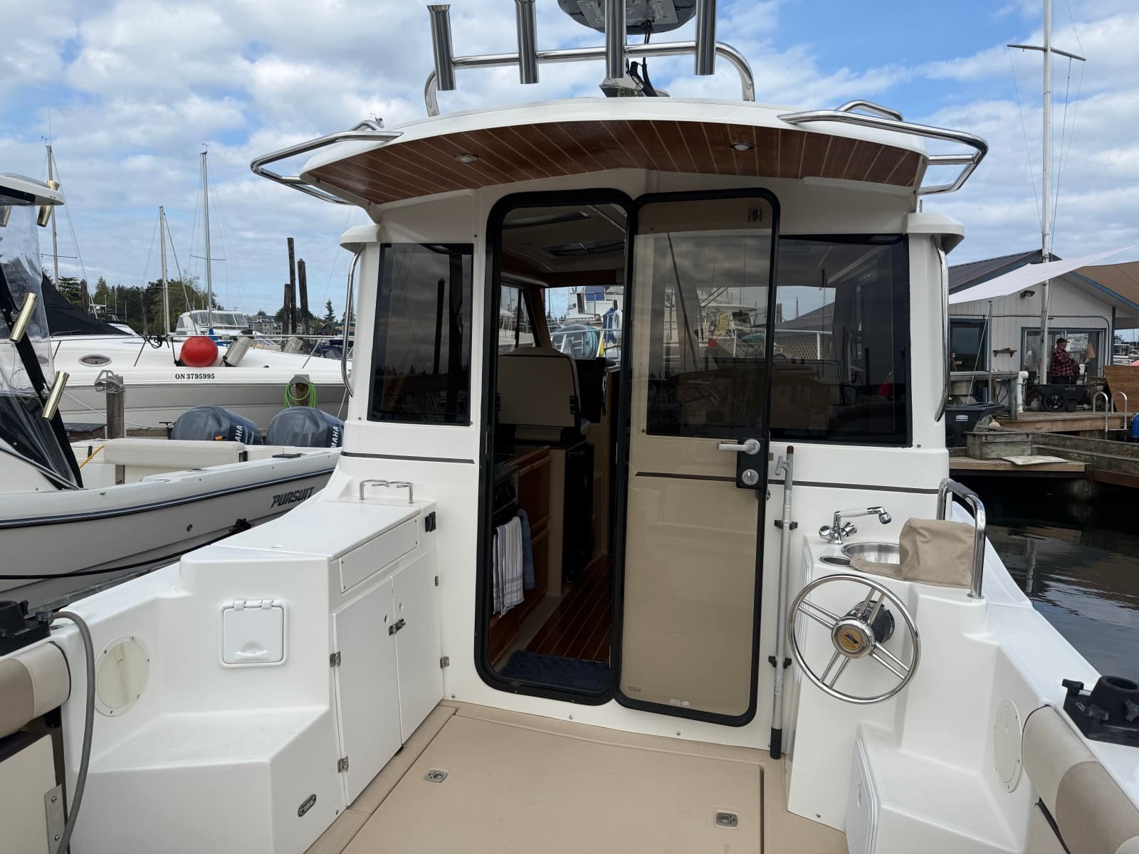 2015 Cutwater C-28 - Photo 8