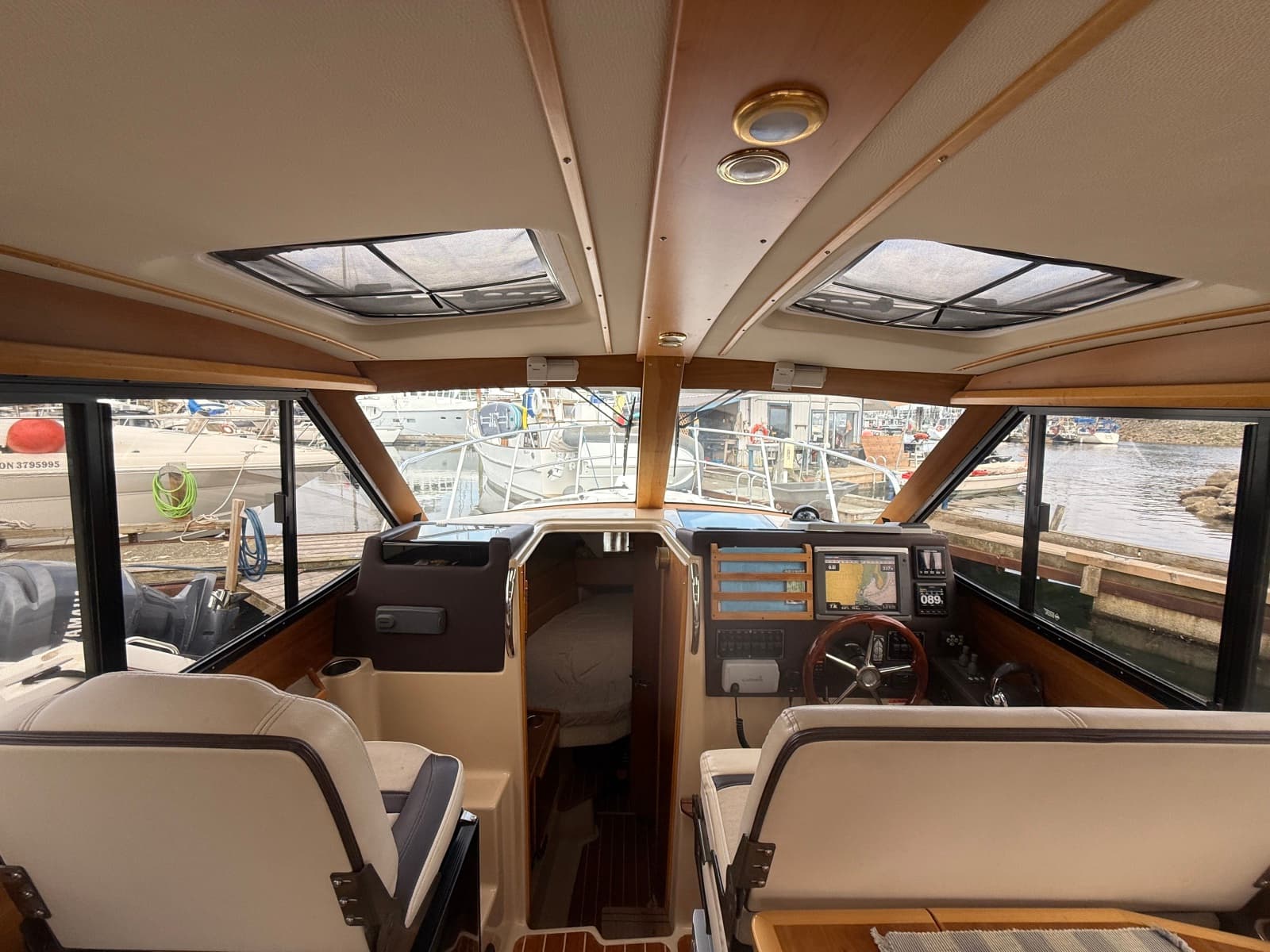 2015 Cutwater C-28 - Photo 14