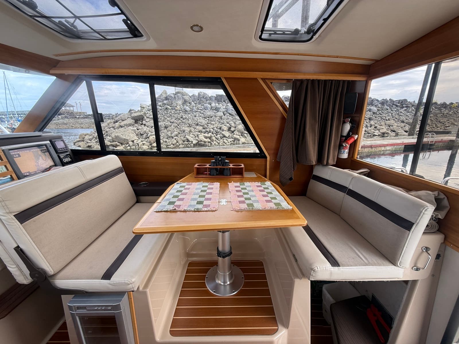 2015 Cutwater C-28 - Photo 16