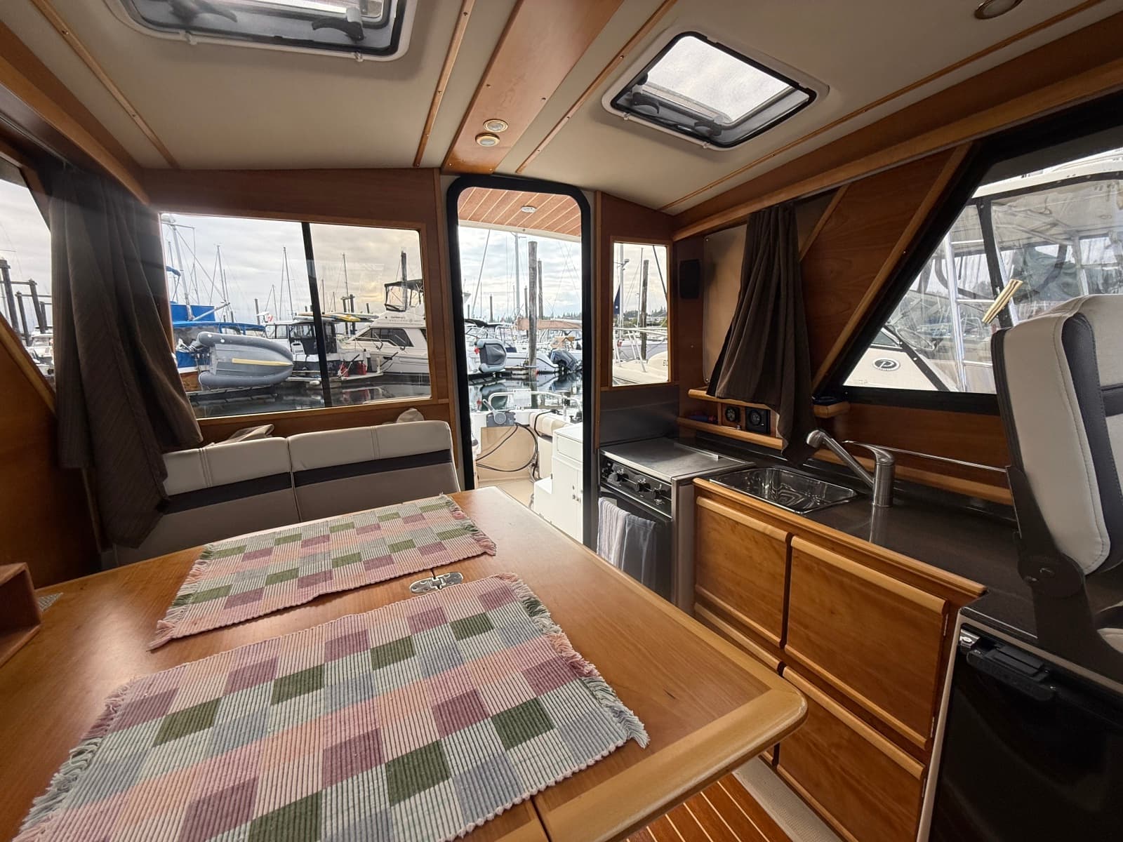 2015 Cutwater C-28 - Photo 27