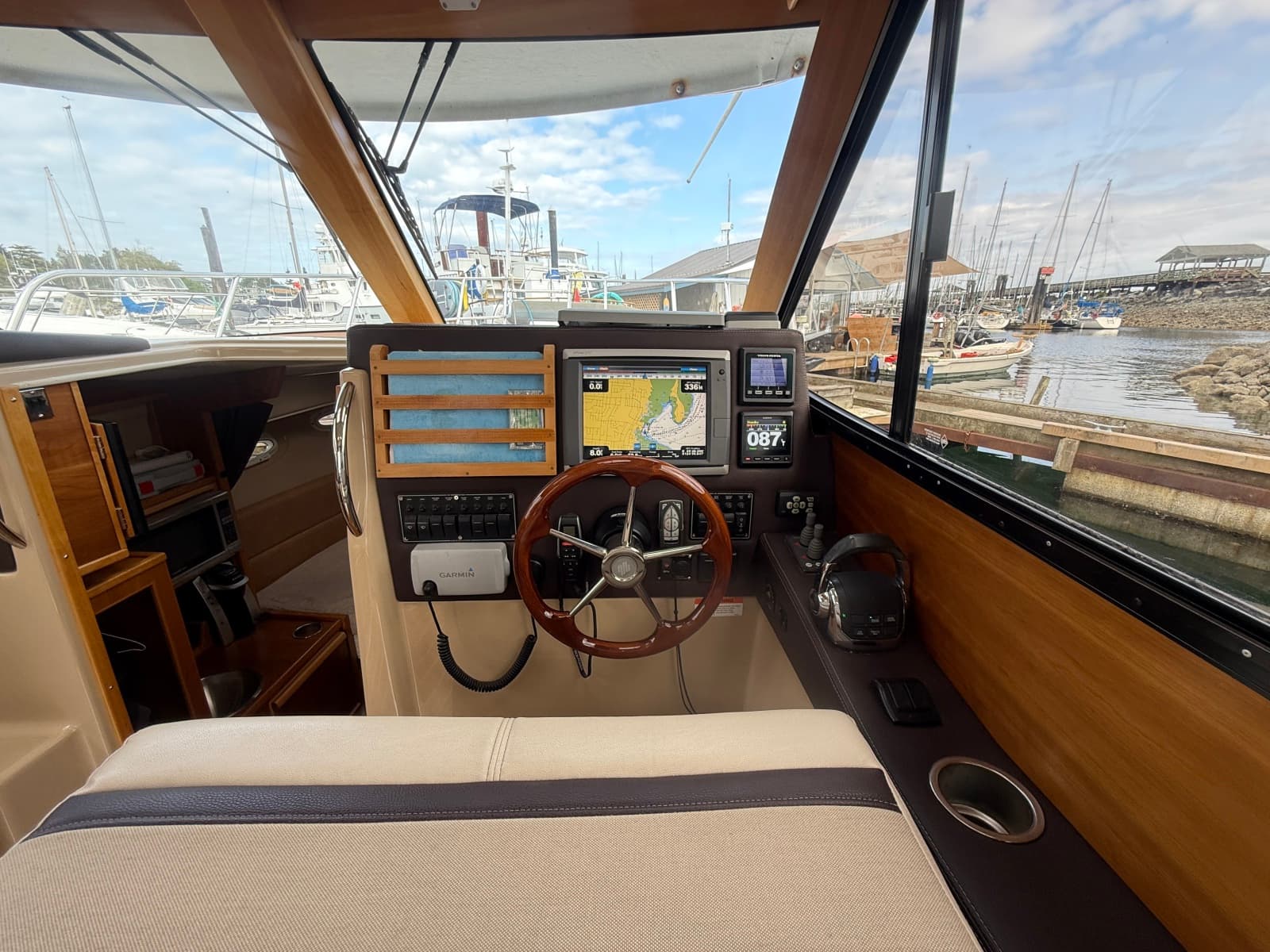 2015 Cutwater C-28 - Photo 28