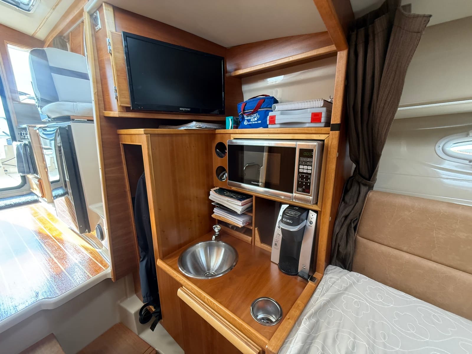 2015 Cutwater C-28 - Photo 34