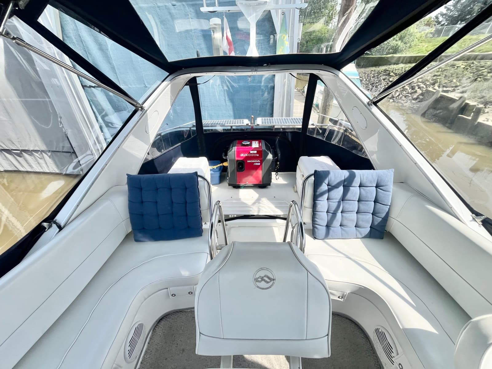 2000 Bayliner 3388 - Photo 26