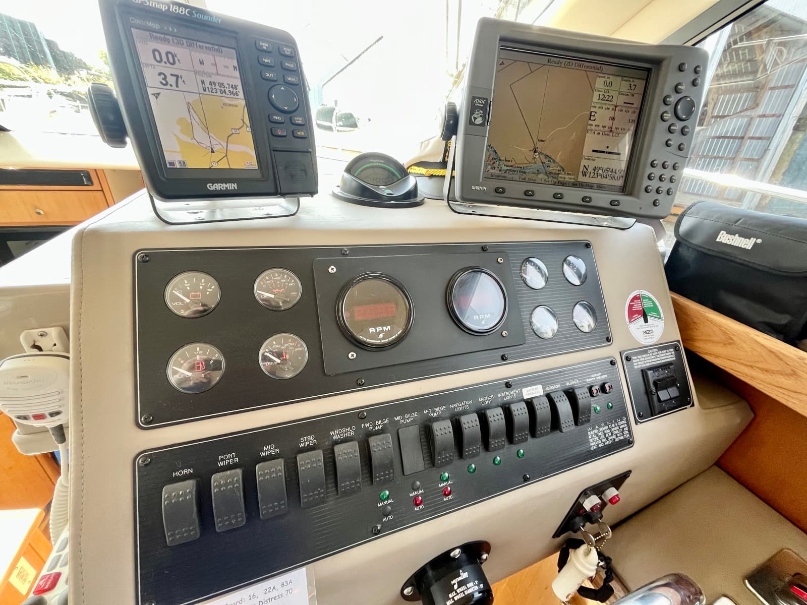 2000 Bayliner 3388 - Photo 18