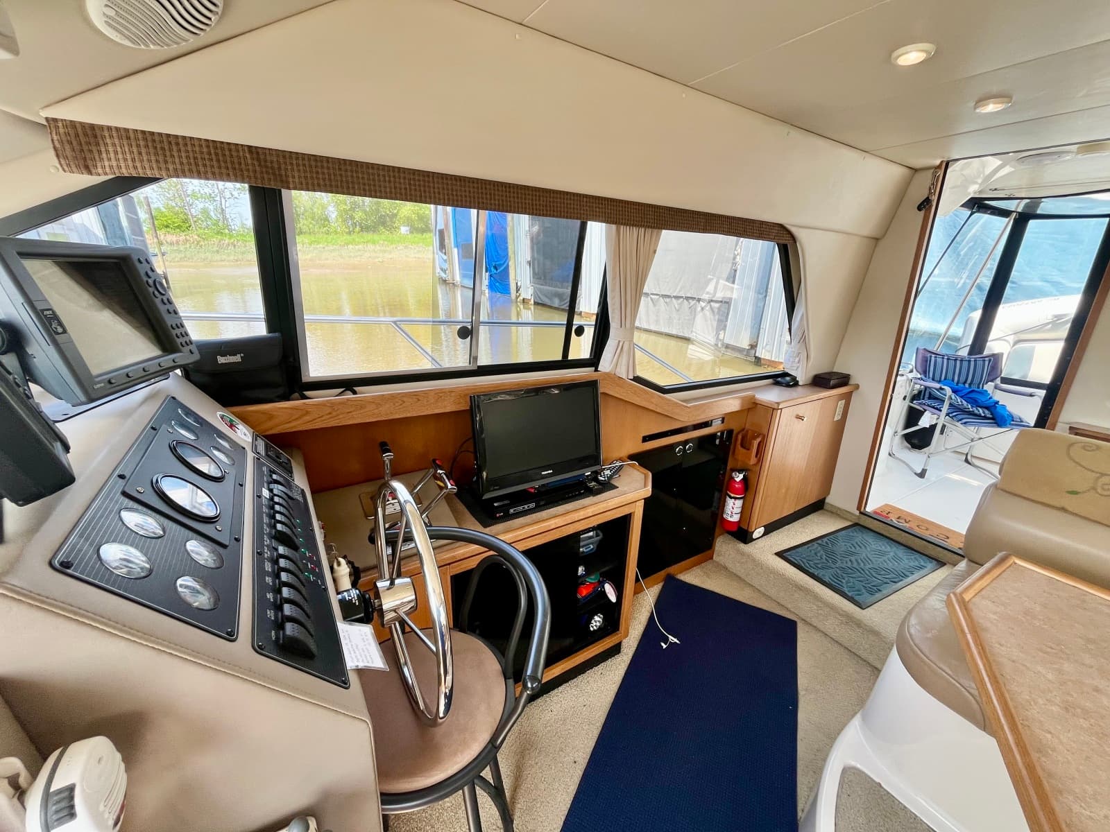 2000 Bayliner 3388 - Photo 17