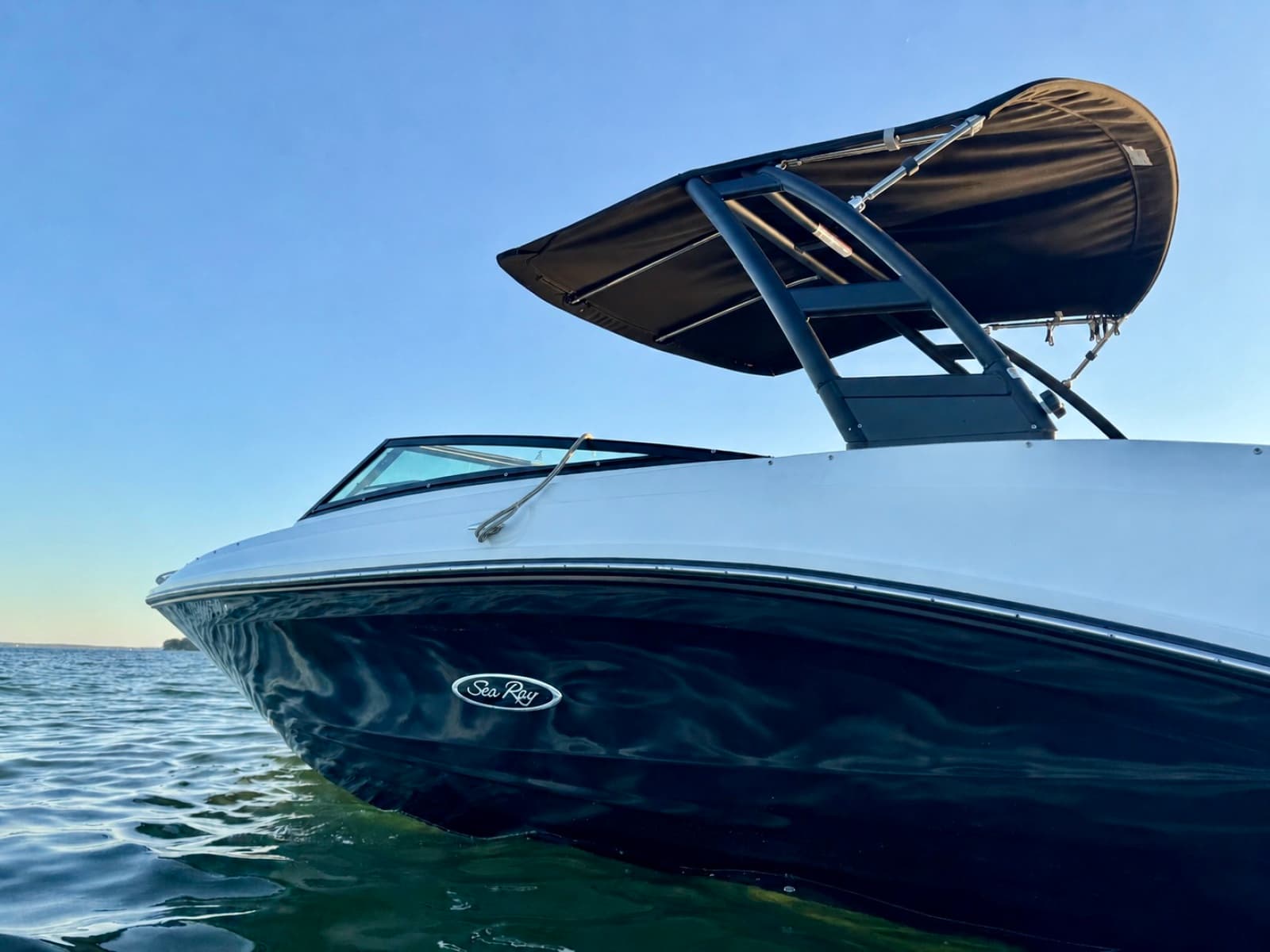 2025 Sea Ray SPX 230 OB - Photo 2