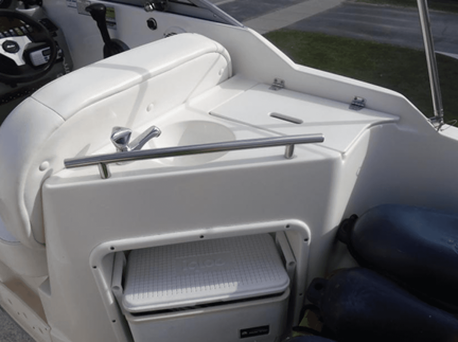 2004 Rinker 250 Fiesta Vee - Photo 10