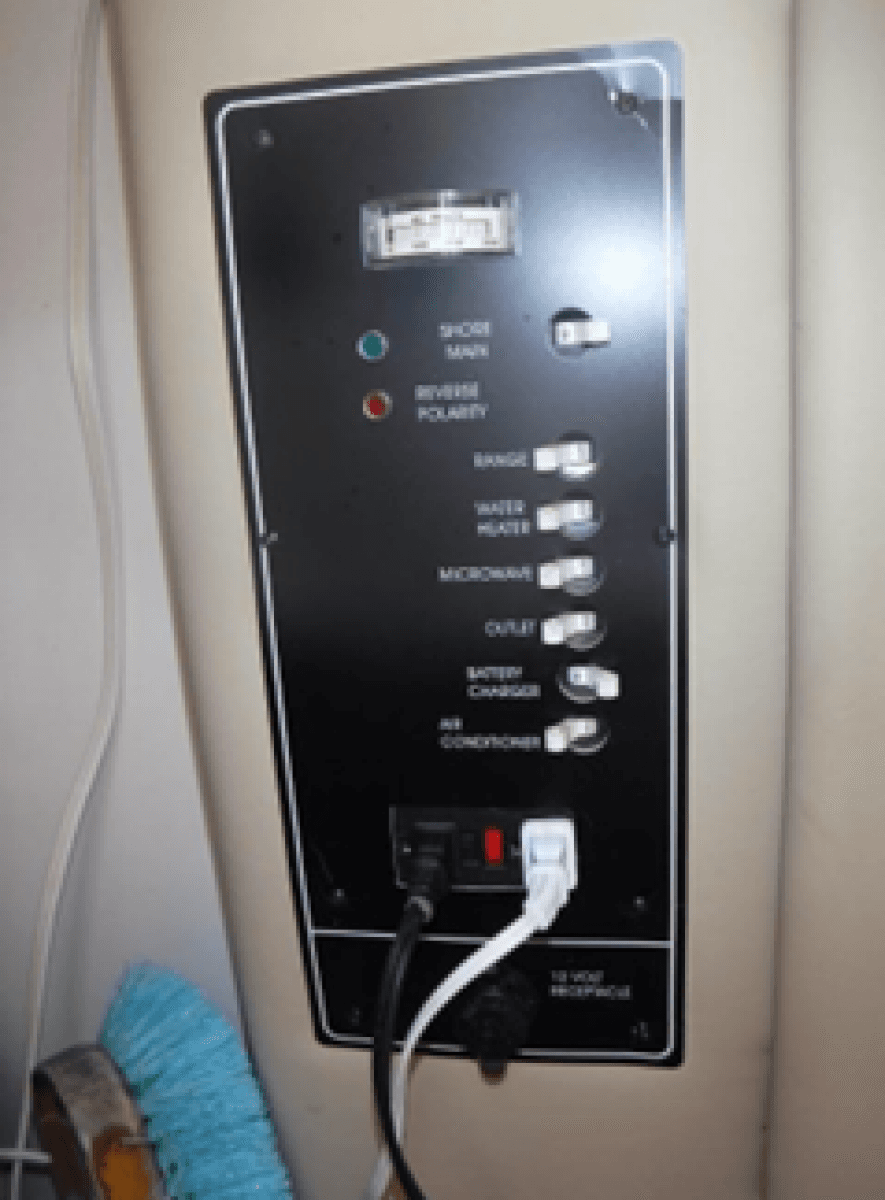 2004 Rinker 250 Fiesta Vee - Photo 29