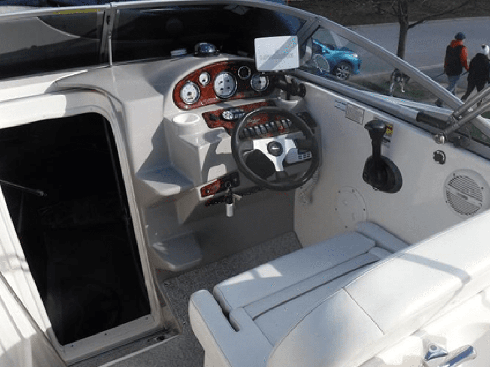 2004 Rinker 250 Fiesta Vee - Photo 31
