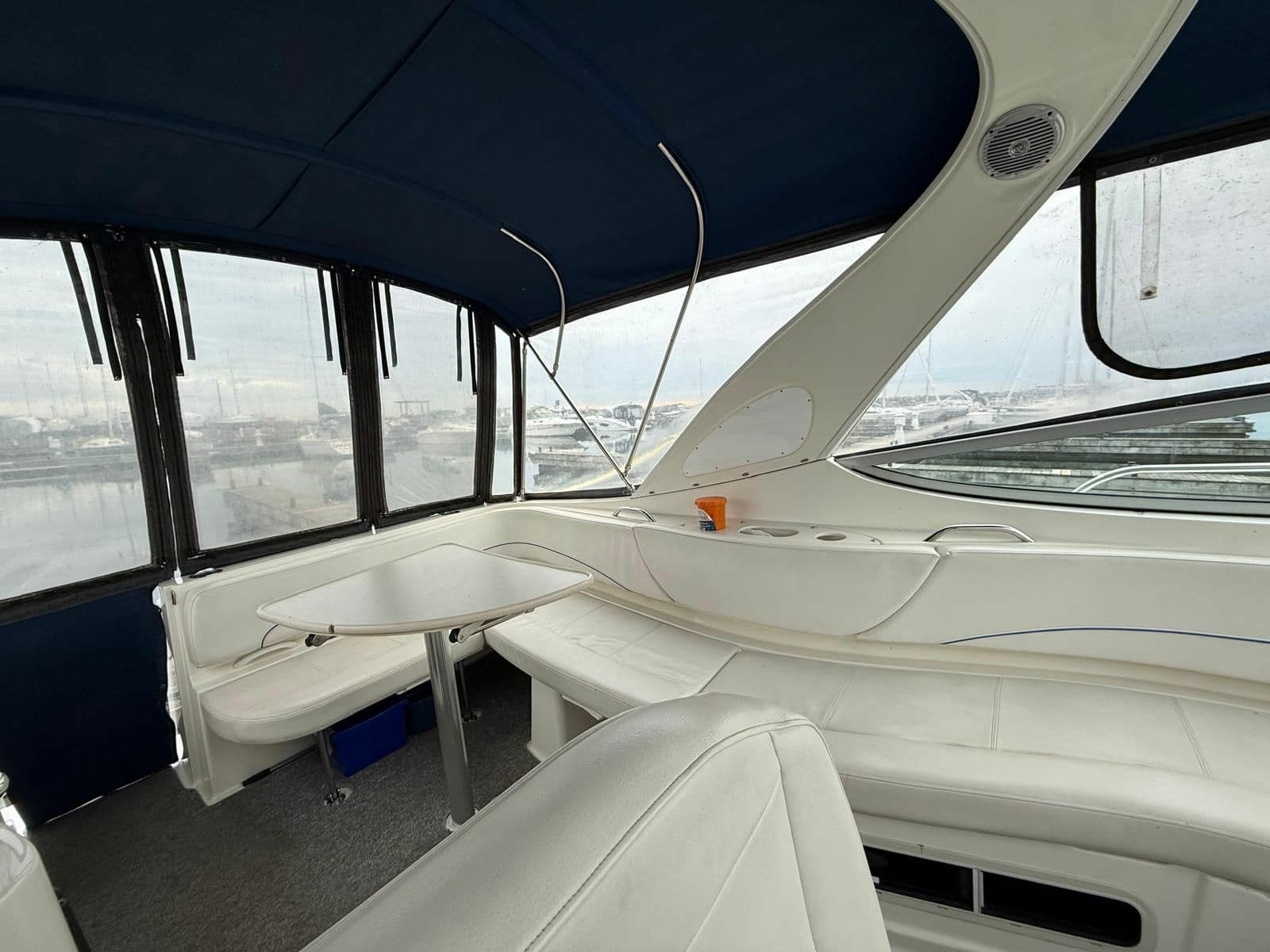 2008 Bayliner 320 Express Cruiser - Photo 7