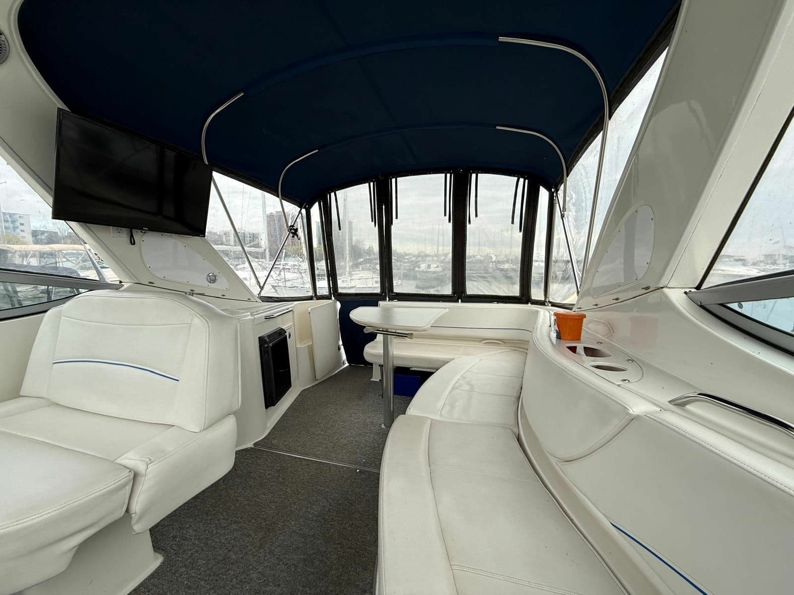 2008 Bayliner 320 Express Cruiser - Photo 10